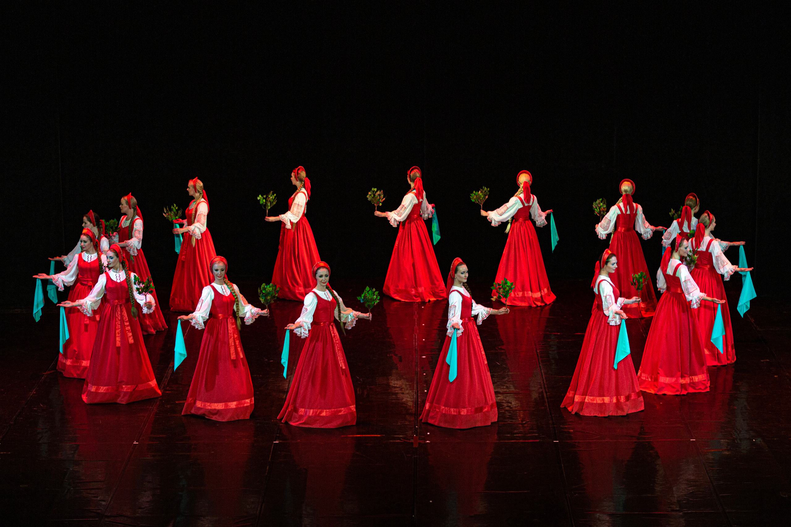Государственный хореографический ансамбль «БЕРЕЗКА» Зимний театр. Фотограф в Сочи Юрий Шептаев