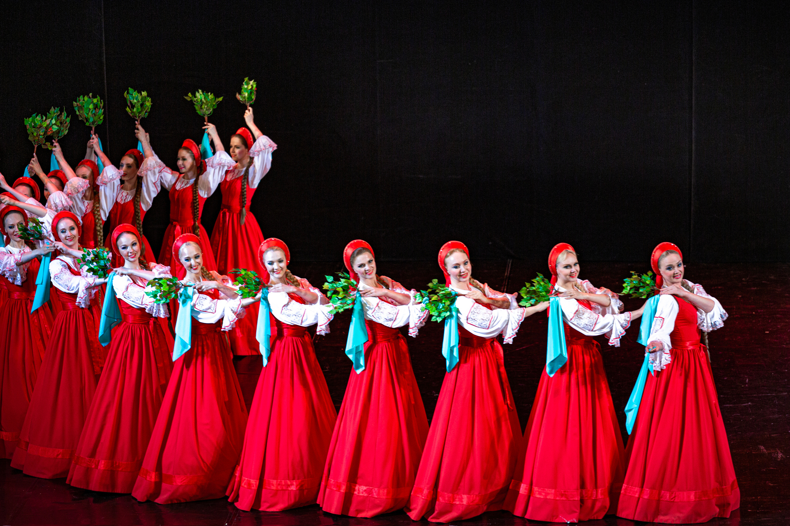 Государственный хореографический ансамбль «БЕРЕЗКА» Зимний театр. Фотограф в Сочи Юрий Шептаев