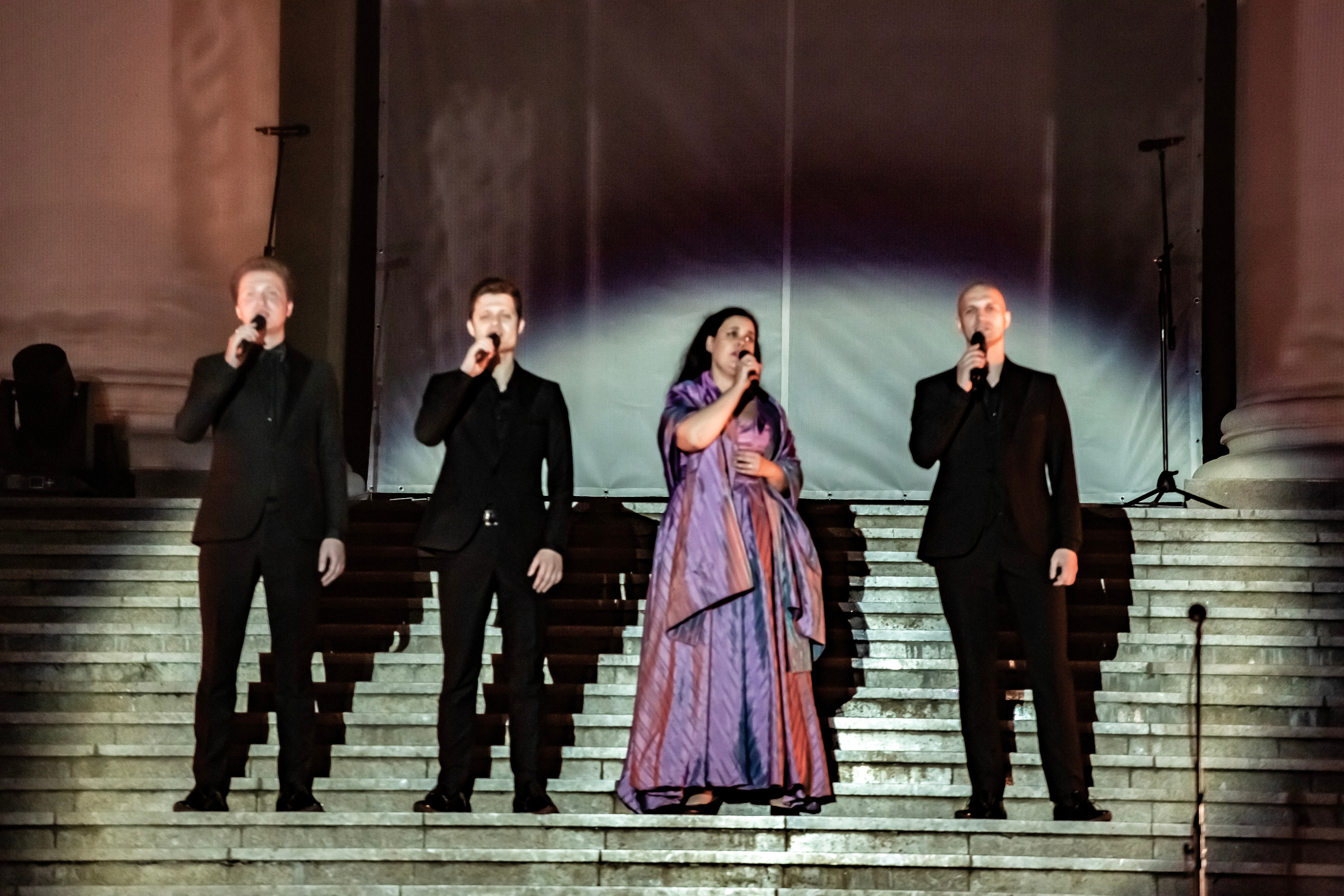 Концерт в день города Сочи на театральной площади Зимний театр. Фотограф в Сочи Юрий Шептаев