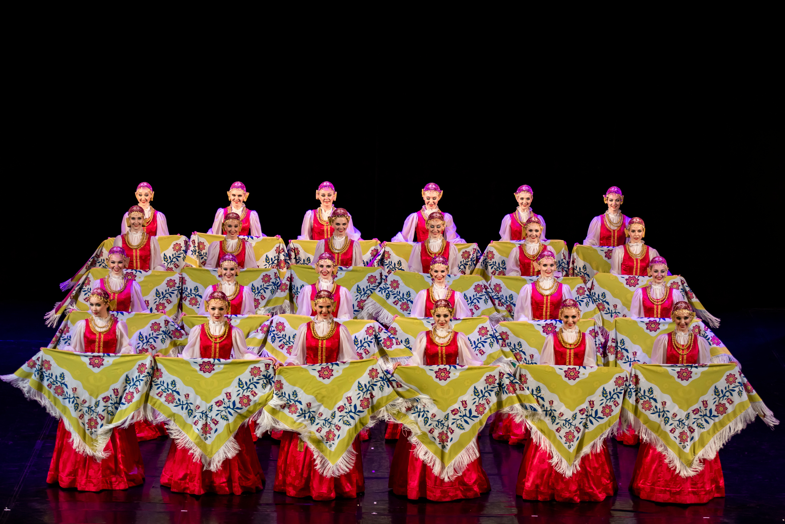 Государственный хореографический ансамбль «БЕРЕЗКА» Зимний театр. Фотограф в Сочи Юрий Шептаев