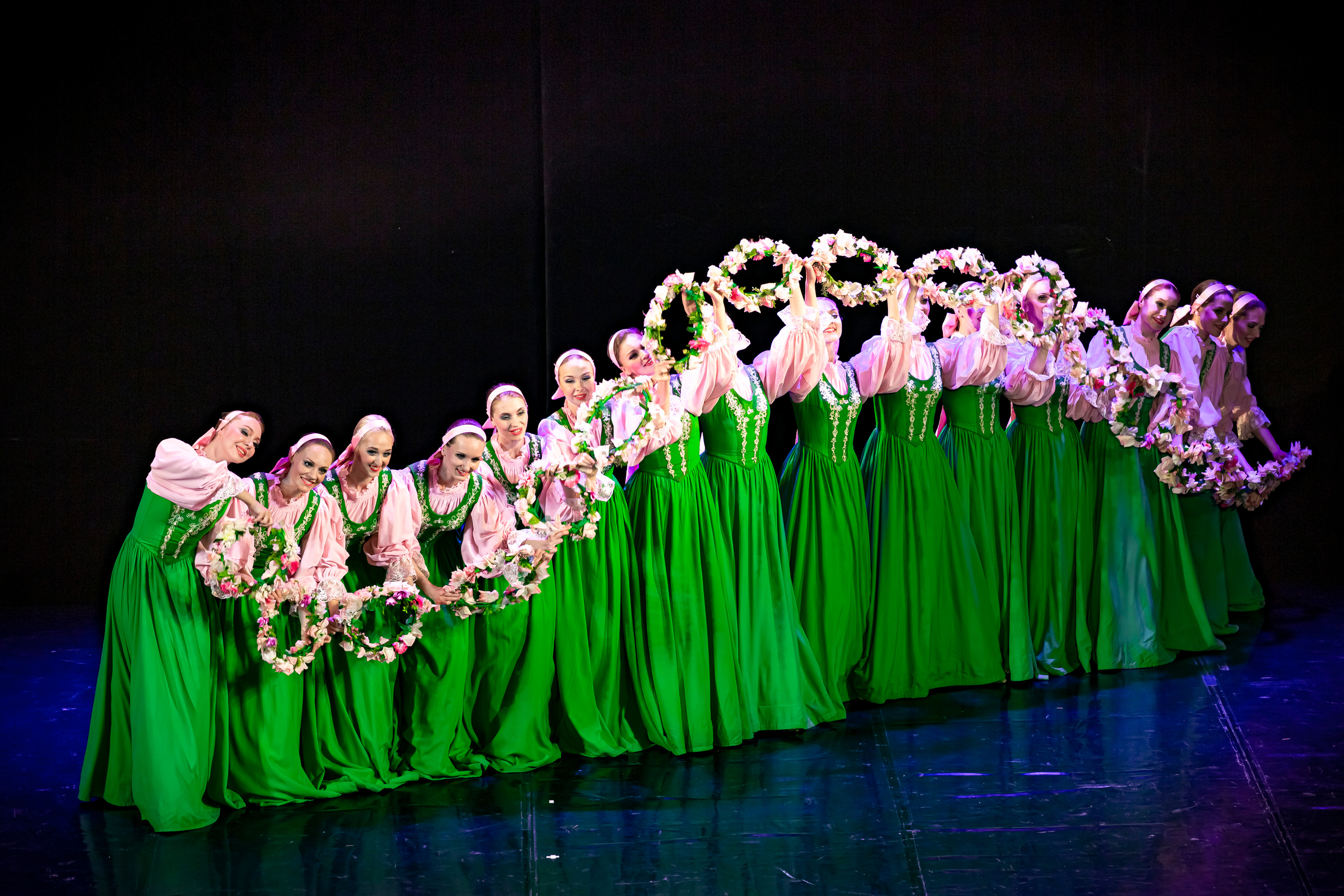 Государственный хореографический ансамбль «БЕРЕЗКА» Зимний театр. Фотограф в Сочи Юрий Шептаев