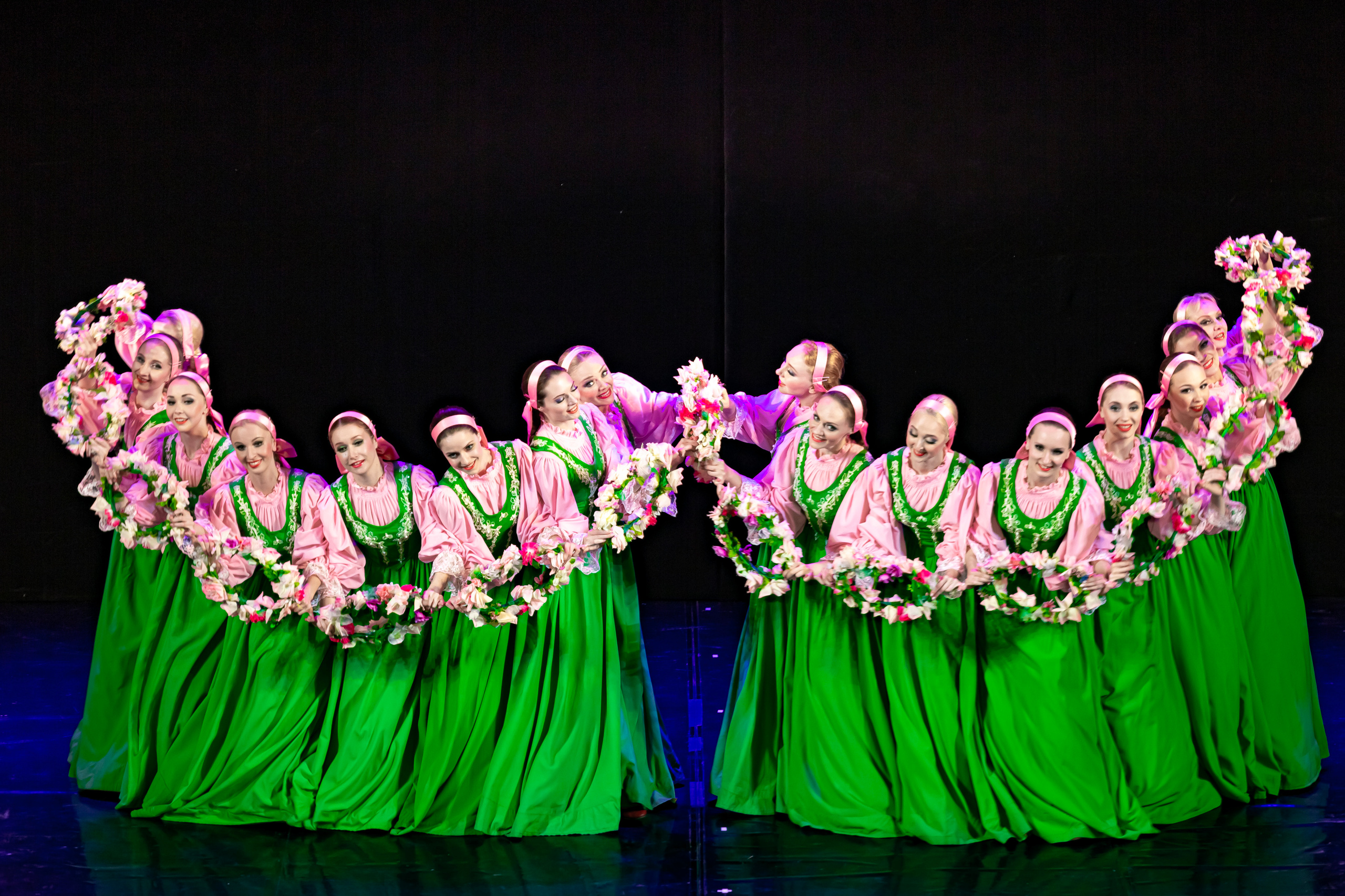 Государственный хореографический ансамбль «БЕРЕЗКА» Зимний театр. Фотограф в Сочи Юрий Шептаев