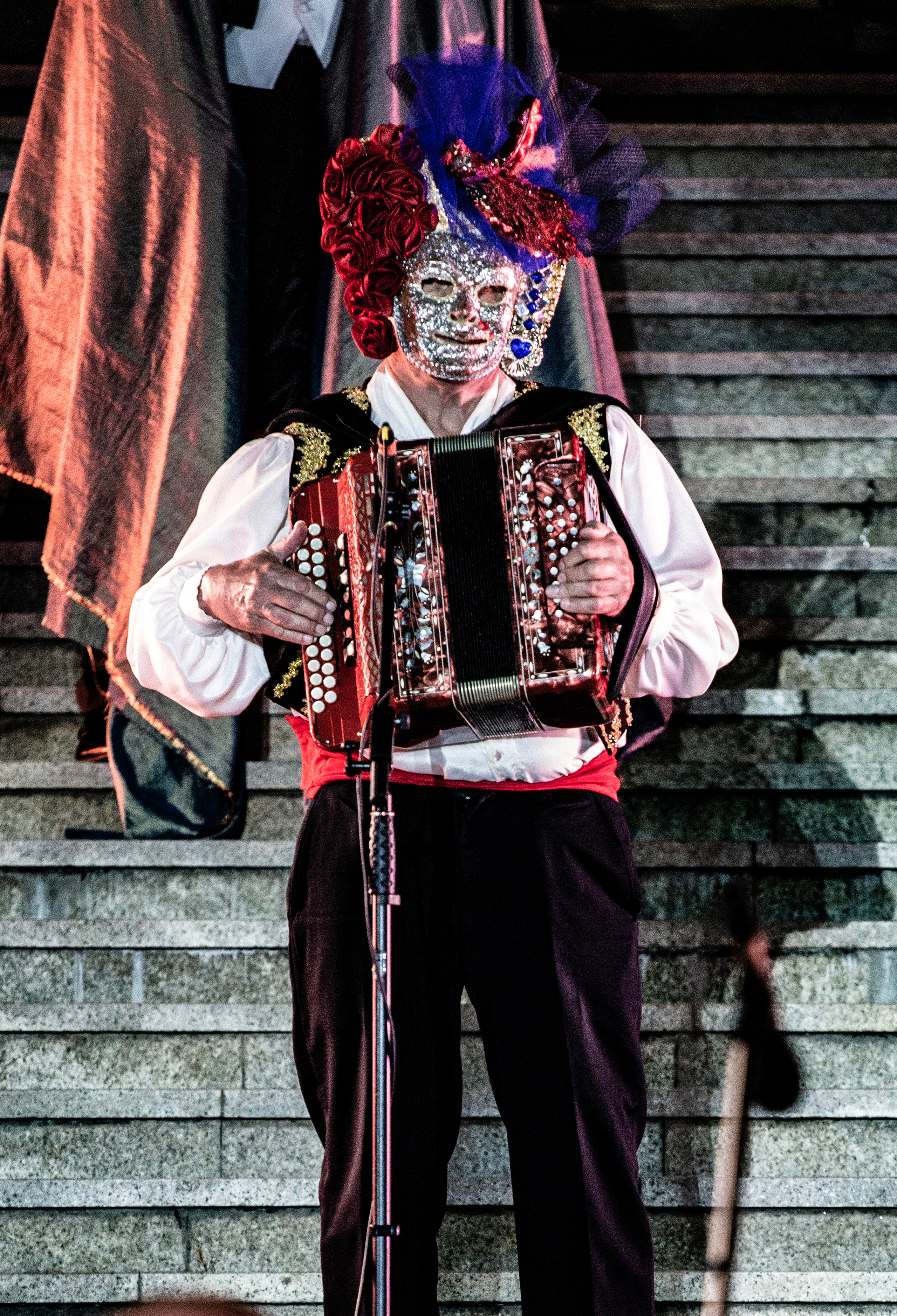 Концерт в день города Сочи на театральной площади Зимний театр. Фотограф в Сочи Юрий Шептаев