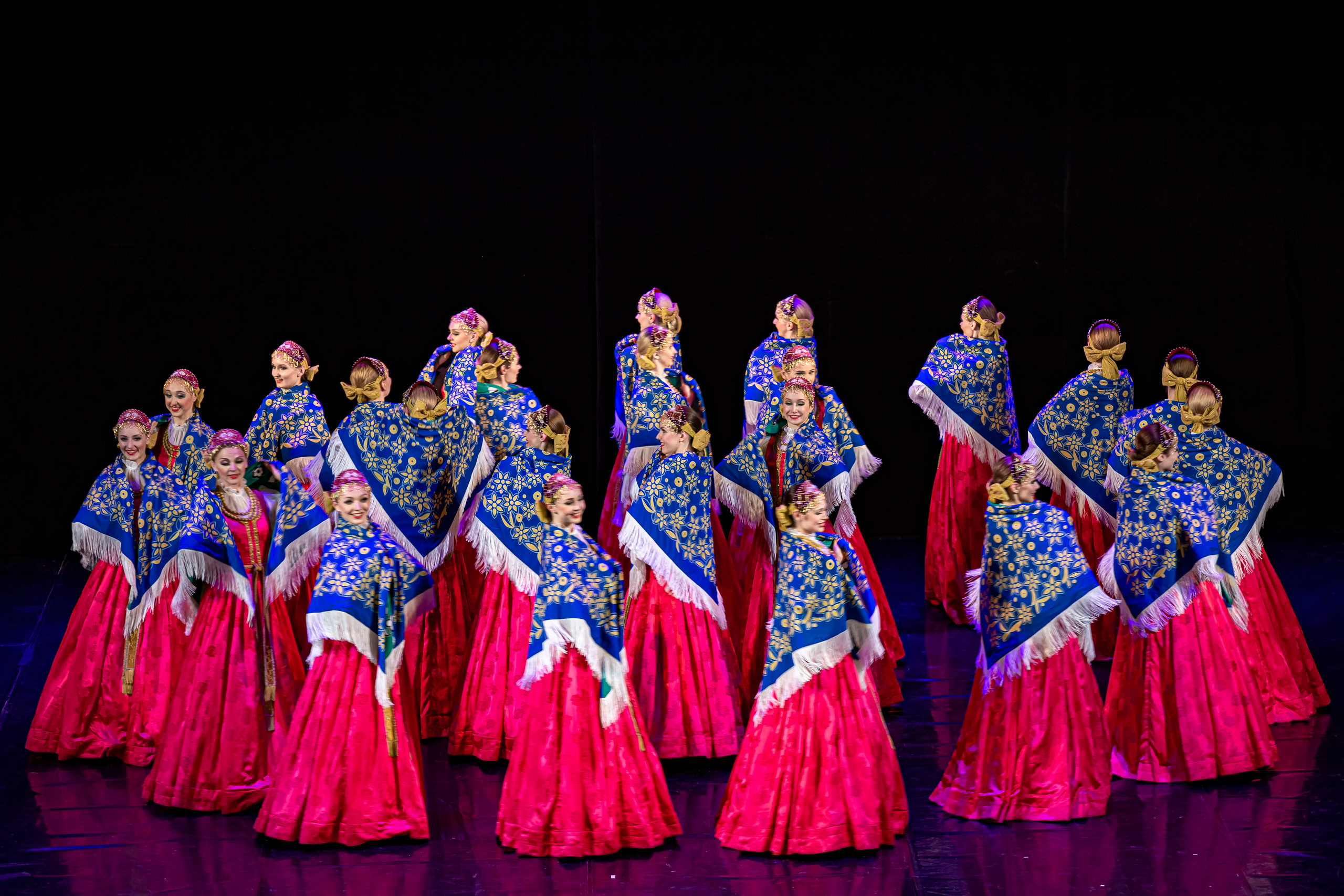 Государственный хореографический ансамбль «БЕРЕЗКА» Зимний театр. Фотограф в Сочи Юрий Шептаев