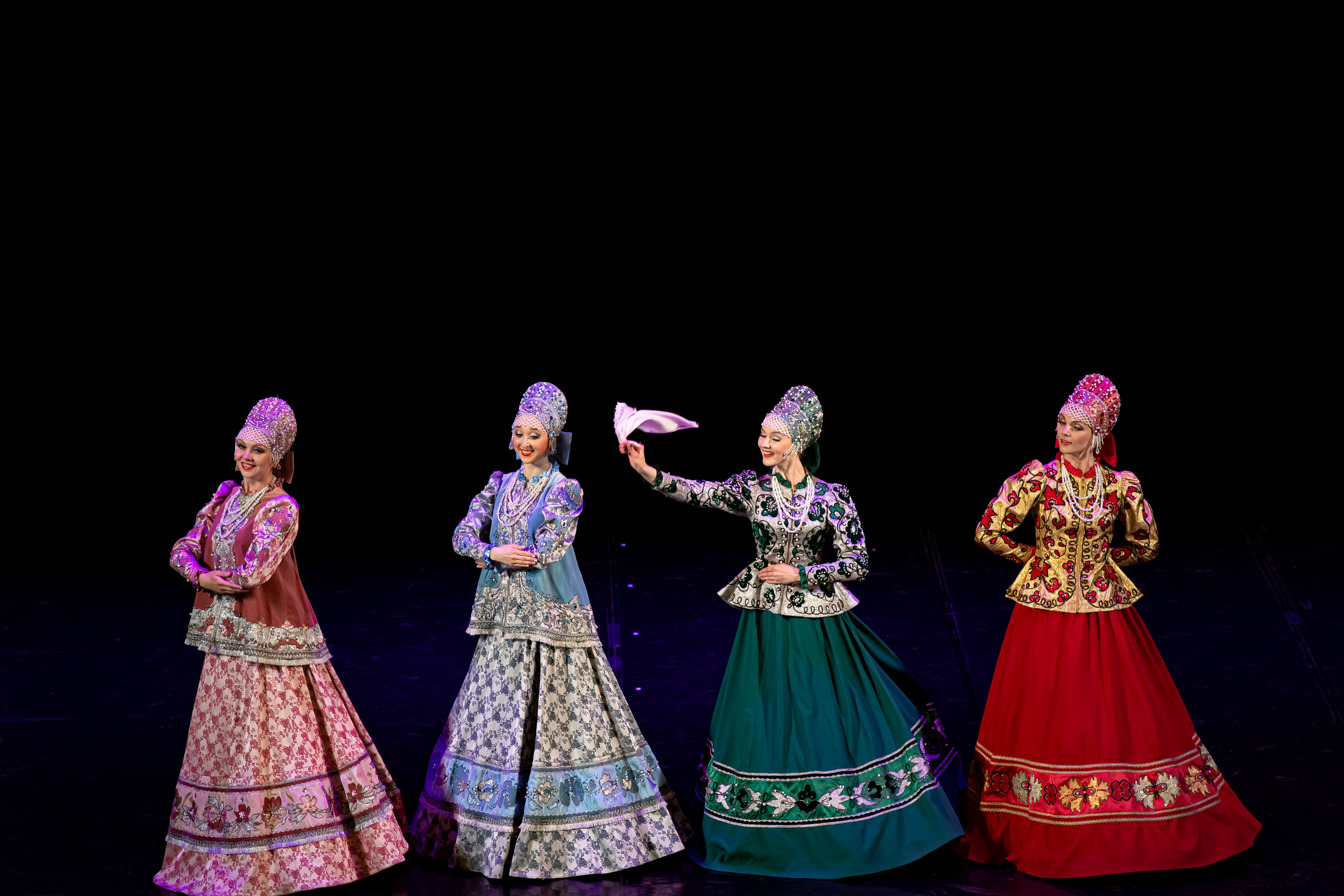 Государственный хореографический ансамбль «БЕРЕЗКА» Зимний театр. Фотограф в Сочи Юрий Шептаев