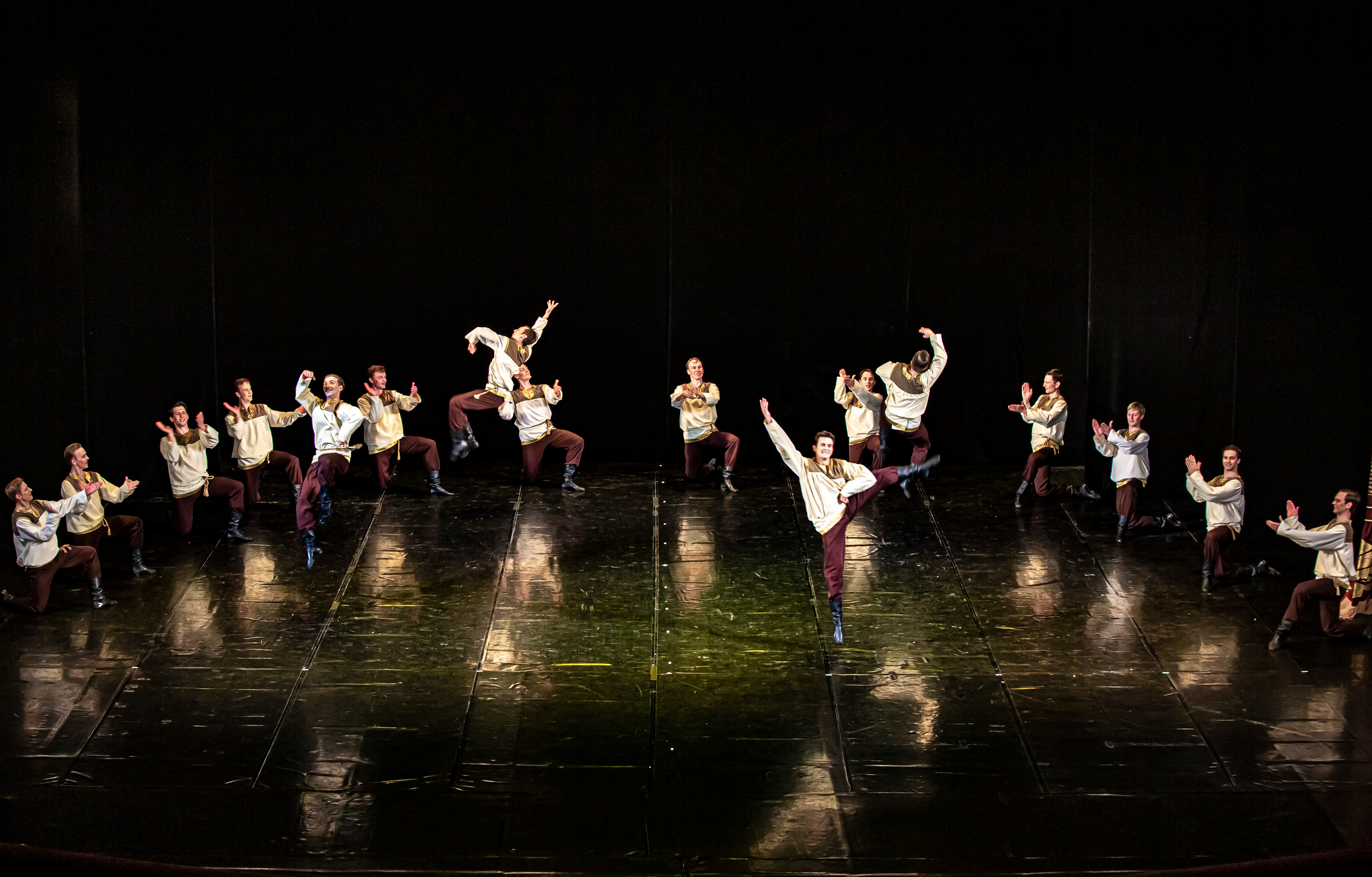 Государственный хореографический ансамбль «БЕРЕЗКА» Зимний театр. Фотограф в Сочи Юрий Шептаев