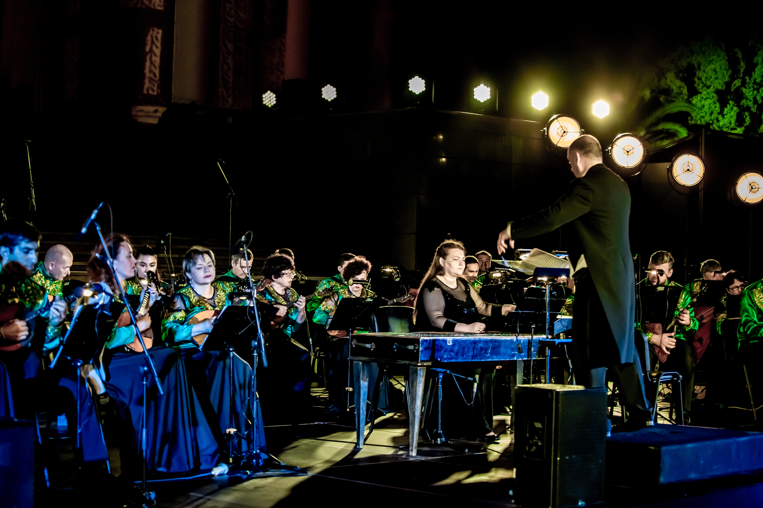 Концерт в день города Сочи на театральной площади Зимний театр. Фотограф в Сочи Юрий Шептаев