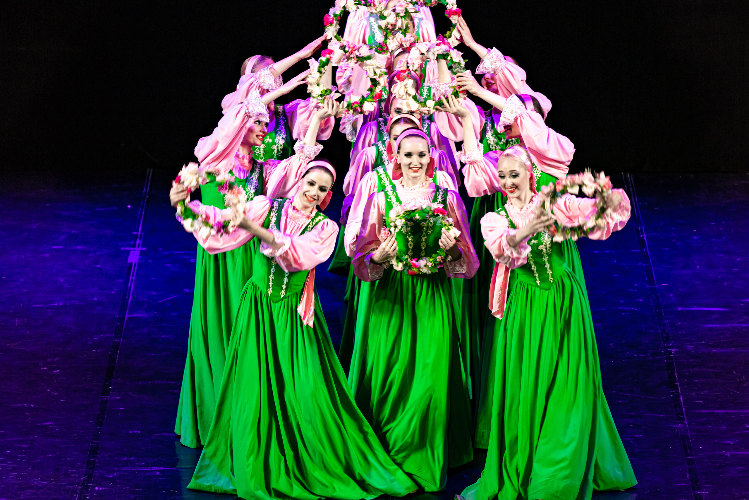 Государственный хореографический ансамбль «БЕРЕЗКА» Зимний театр. Фотограф в Сочи Юрий Шептаев