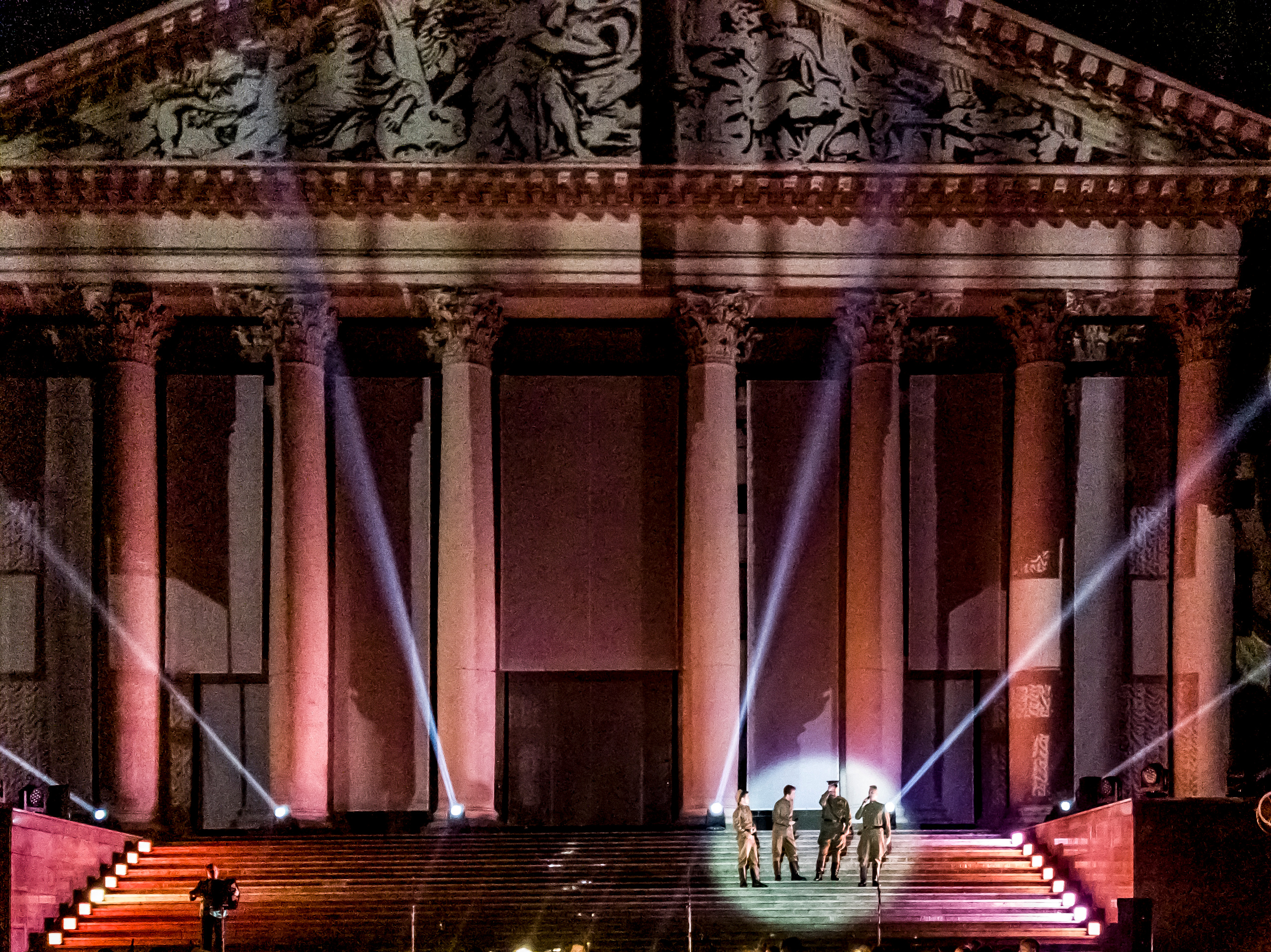 Концерт в день города Сочи на театральной площади Зимний театр. Фотограф в Сочи Юрий Шептаев