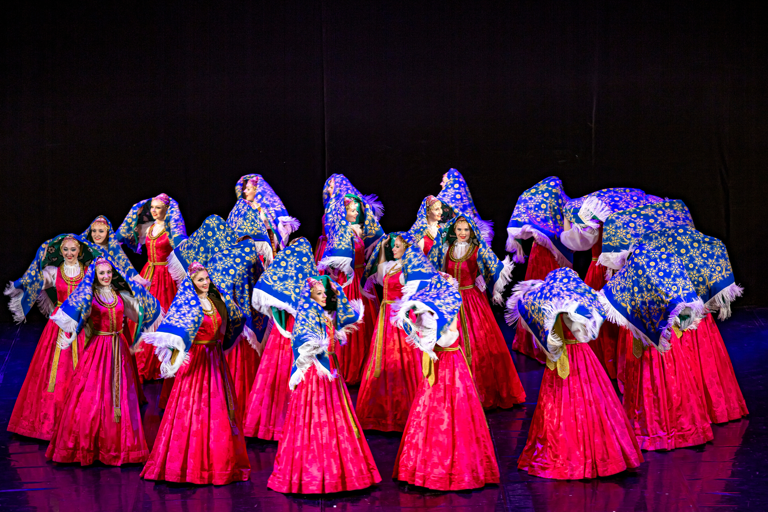 Государственный хореографический ансамбль «БЕРЕЗКА» Зимний театр. Фотограф в Сочи Юрий Шептаев