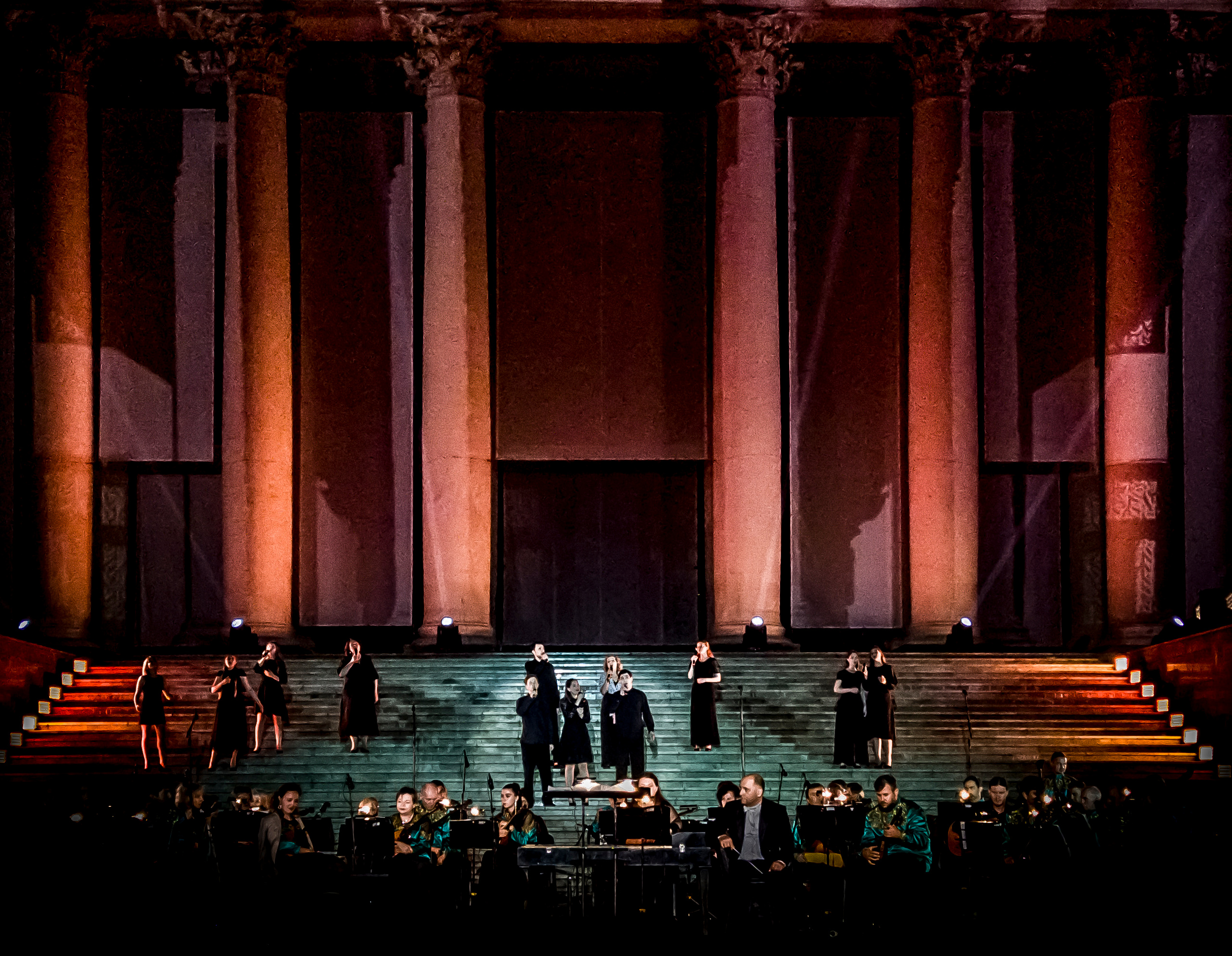 Концерт в день города Сочи на театральной площади Зимний театр. Фотограф в Сочи Юрий Шептаев