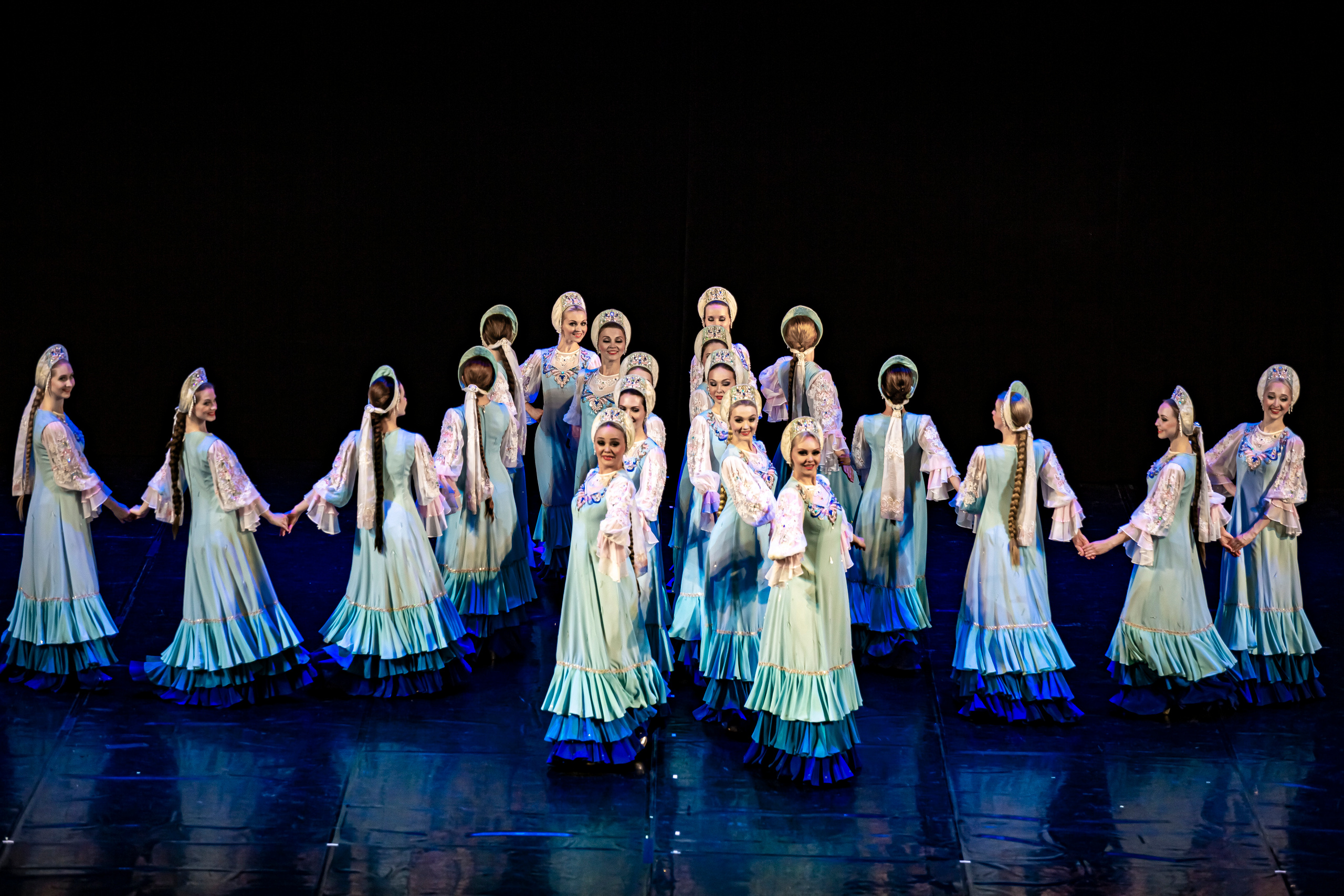 Государственный хореографический ансамбль «БЕРЕЗКА» Зимний театр. Фотограф в Сочи Юрий Шептаев