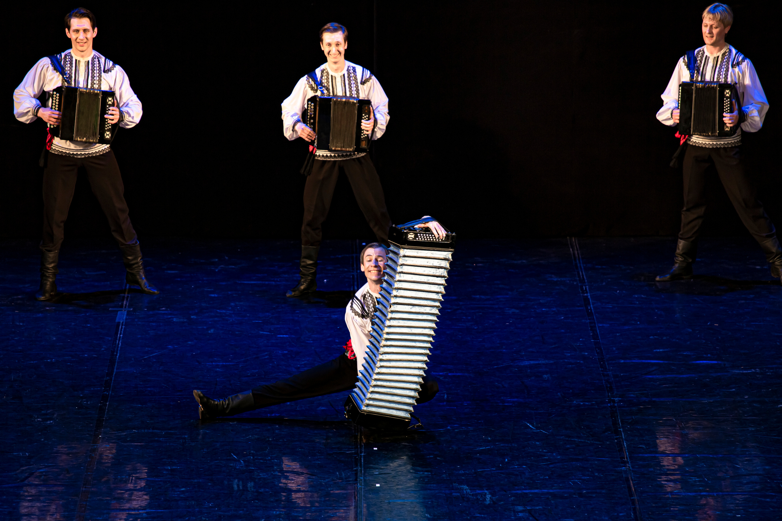 Государственный хореографический ансамбль «БЕРЕЗКА» Зимний театр. Фотограф в Сочи Юрий Шептаев