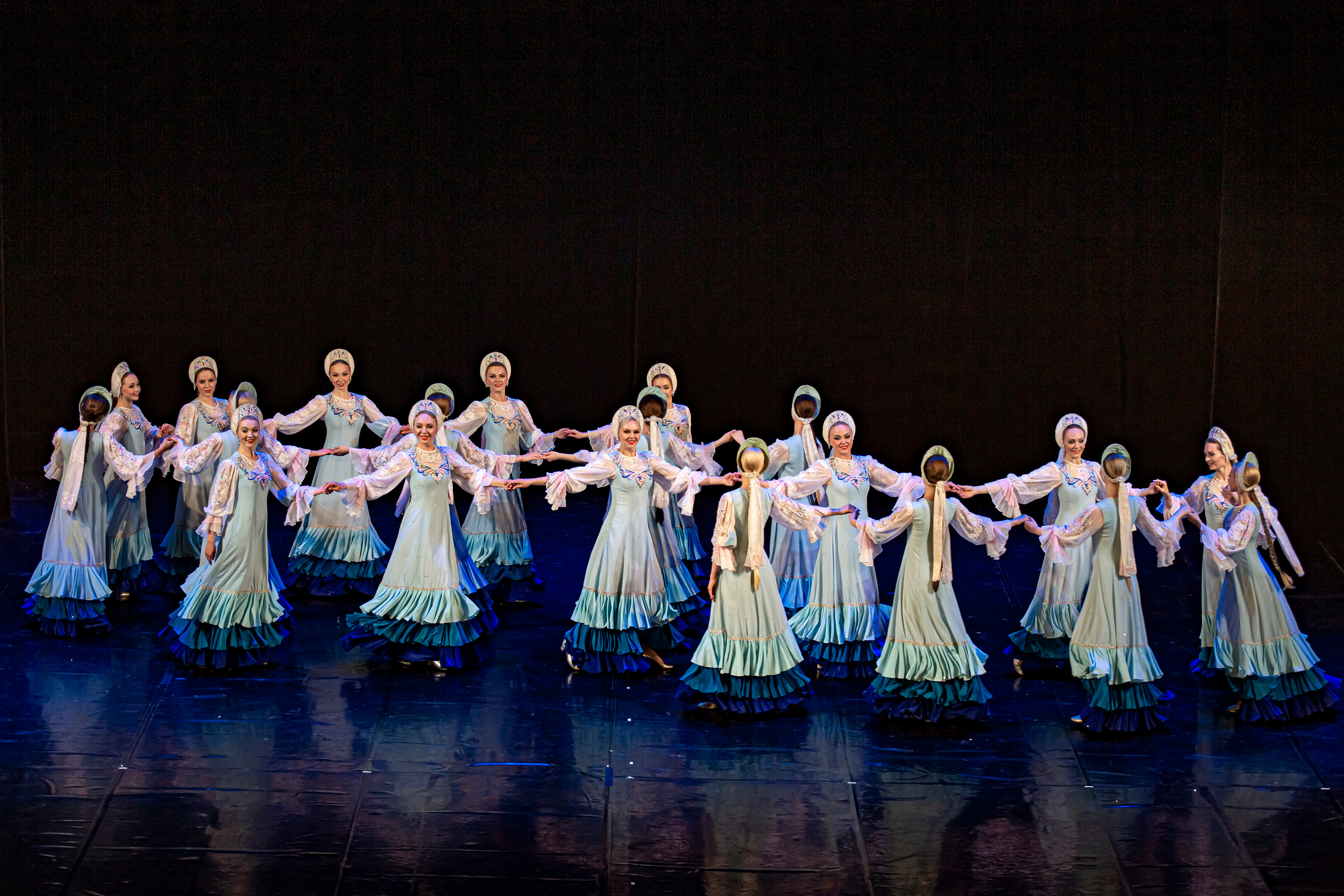 Государственный хореографический ансамбль «БЕРЕЗКА» Зимний театр. Фотограф в Сочи Юрий Шептаев