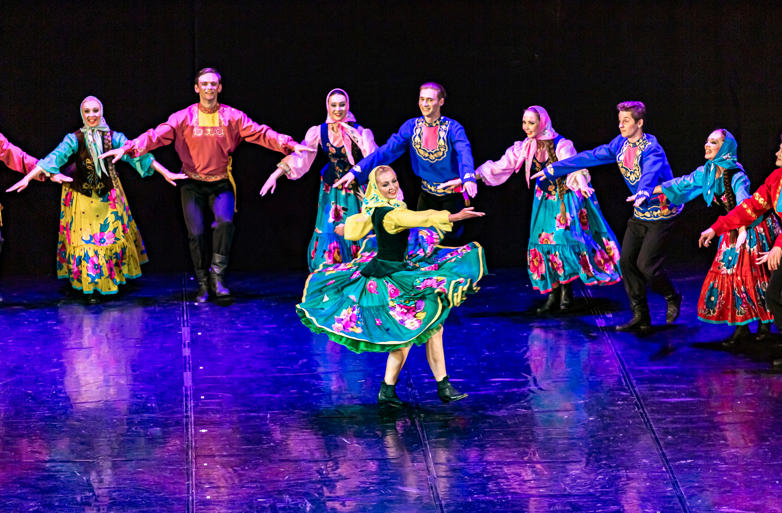 Государственный хореографический ансамбль «БЕРЕЗКА» Зимний театр. Фотограф в Сочи Юрий Шептаев