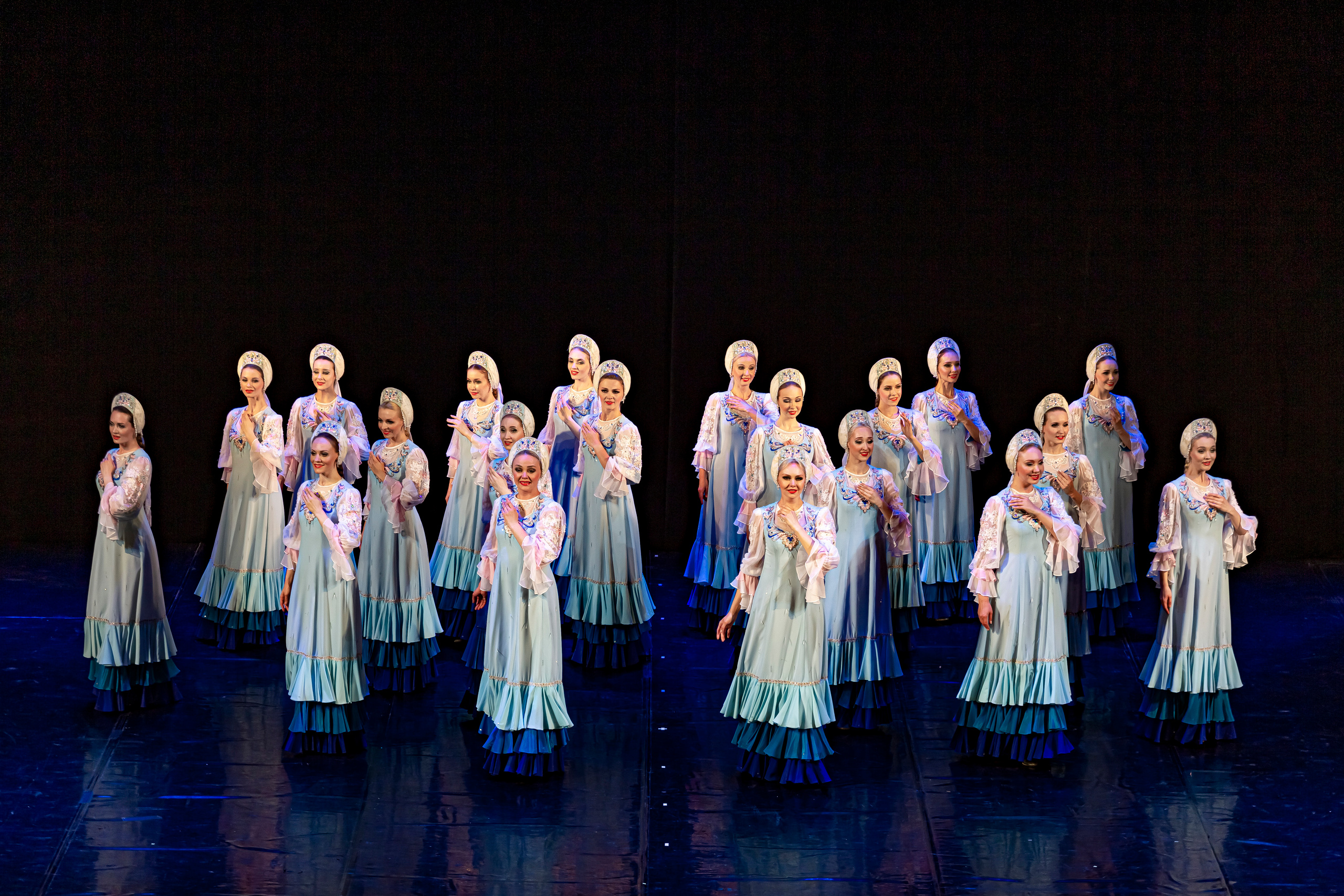 Государственный хореографический ансамбль «БЕРЕЗКА» Зимний театр. Фотограф в Сочи Юрий Шептаев