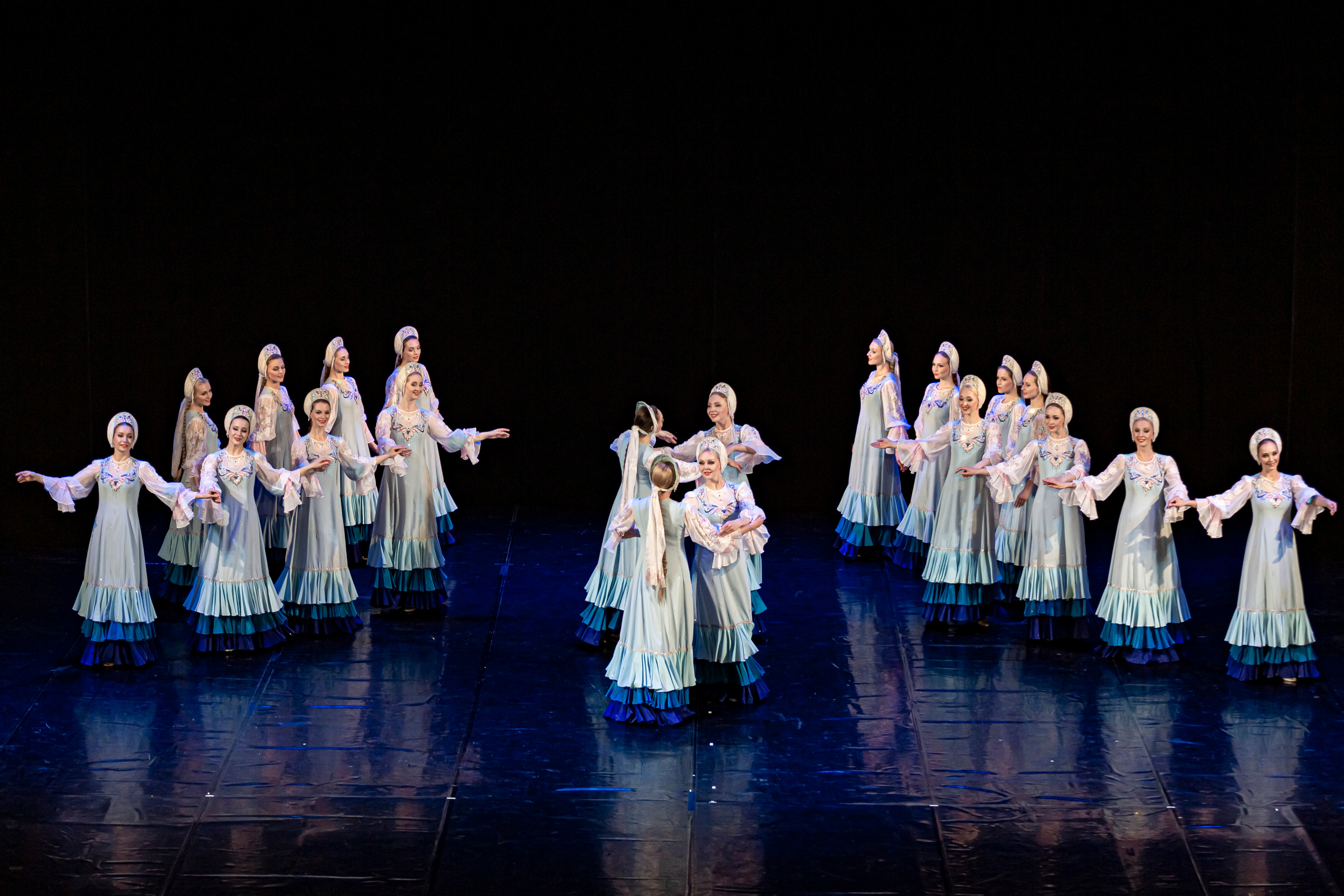 Государственный хореографический ансамбль «БЕРЕЗКА» Зимний театр. Фотограф в Сочи Юрий Шептаев