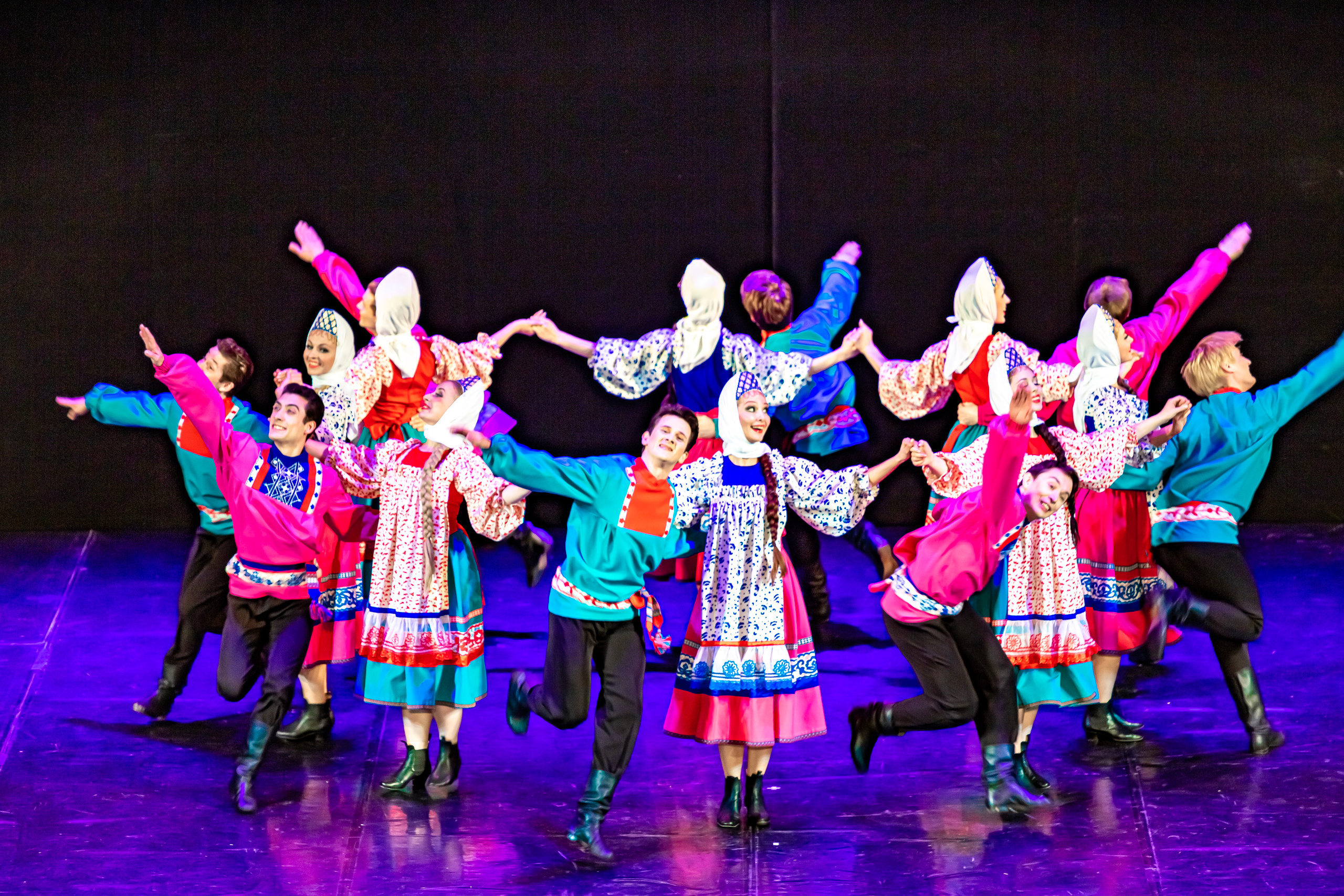 Государственный хореографический ансамбль «БЕРЕЗКА» Зимний театр. Фотограф в Сочи Юрий Шептаев