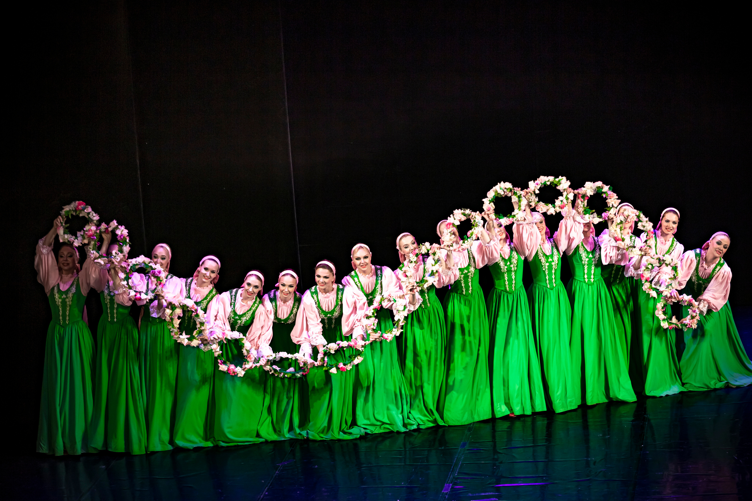 Государственный хореографический ансамбль «БЕРЕЗКА» Зимний театр. Фотограф в Сочи Юрий Шептаев