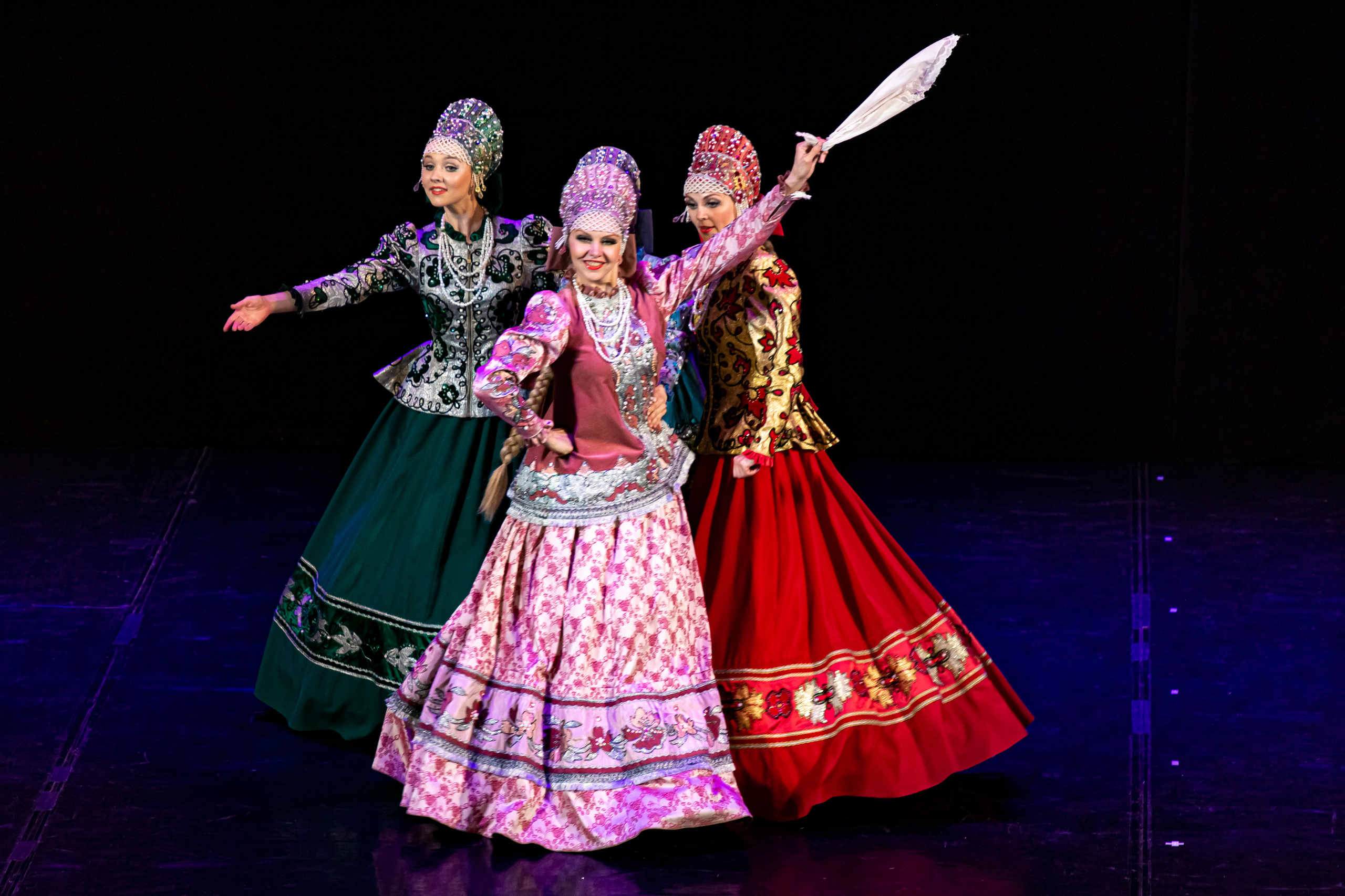 Государственный хореографический ансамбль «БЕРЕЗКА» Зимний театр. Фотограф в Сочи Юрий Шептаев