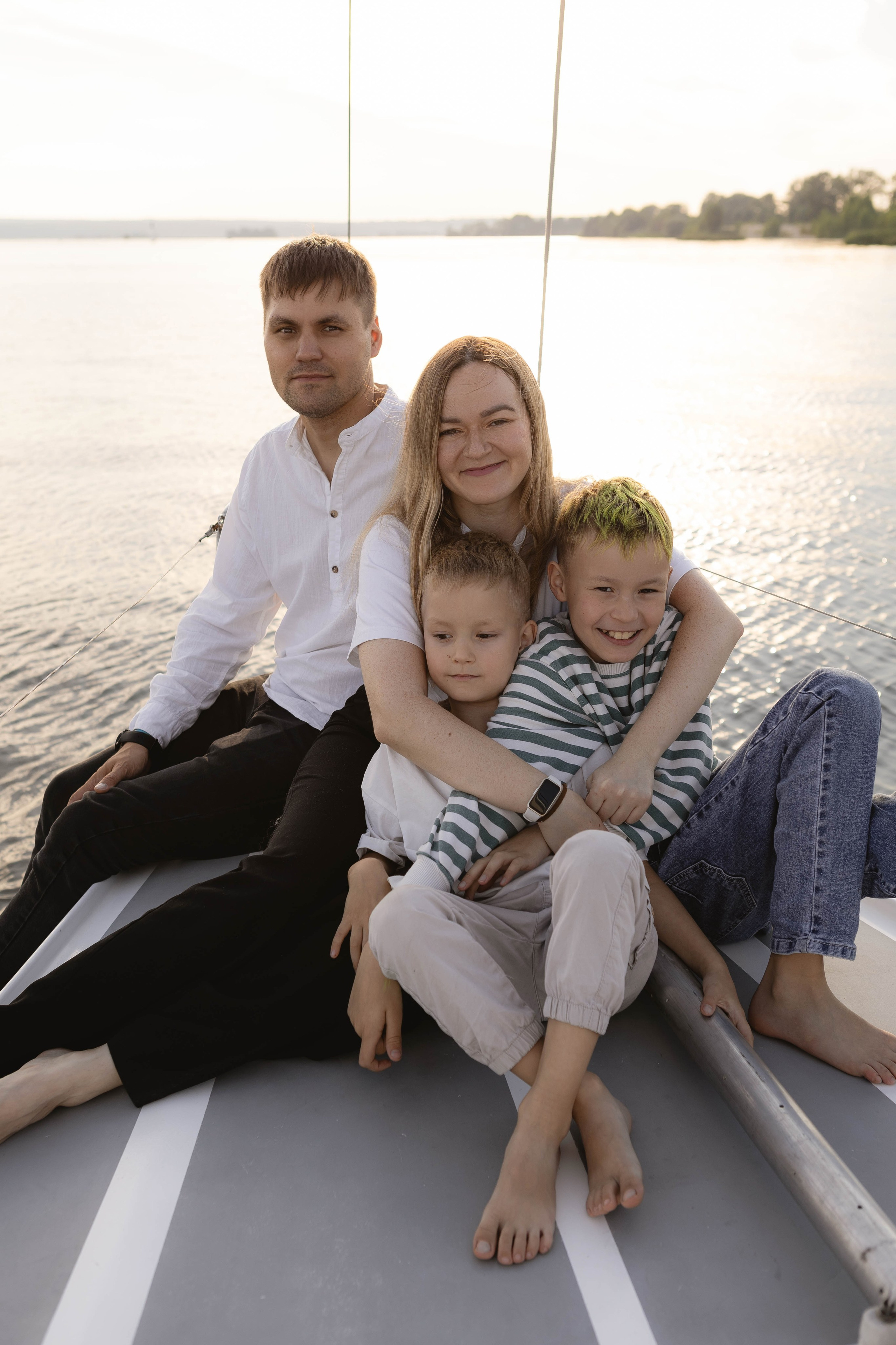 Семейная на яхте. Фотограф в Казани.Снимаю индивидуальные портреты, love story и свадьбы