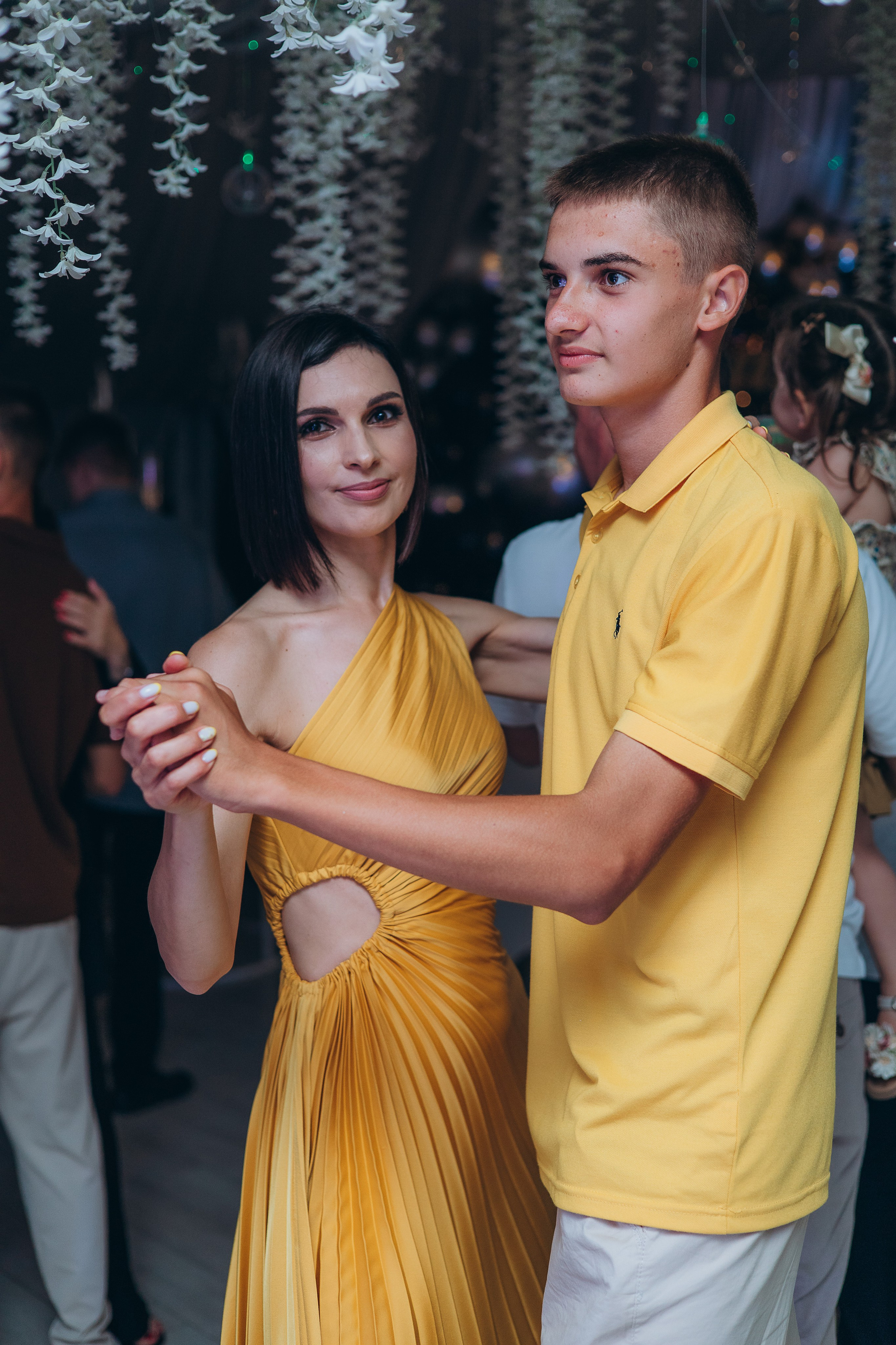 Выпускной 9-11классы. Выпускные книги Анапа Новороссийск Краснодар