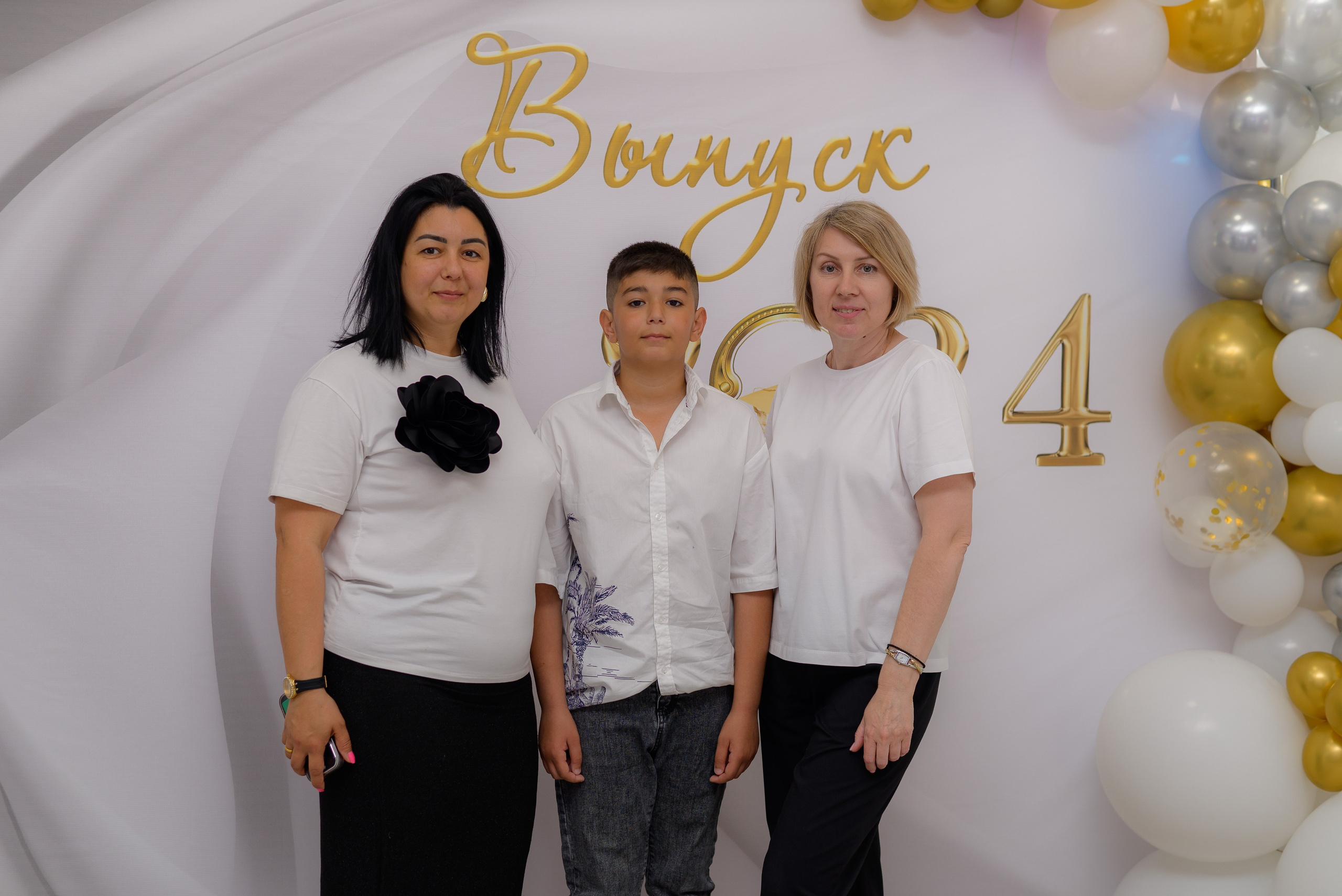 Выпускной 4классы. Выпускные книги Анапа Новороссийск Краснодар