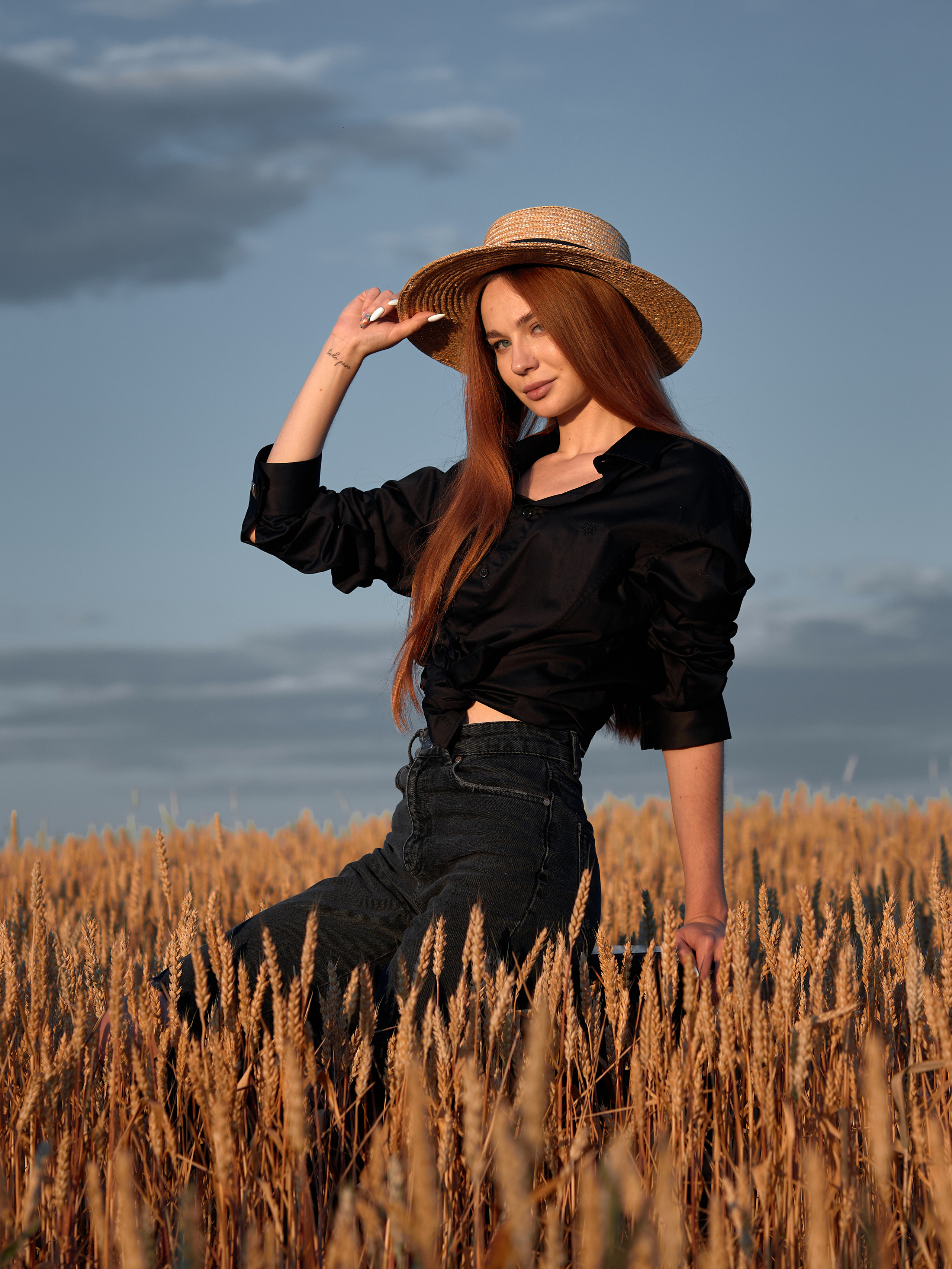 Индивидуальная фотосессия для Маши в поле пшеницы