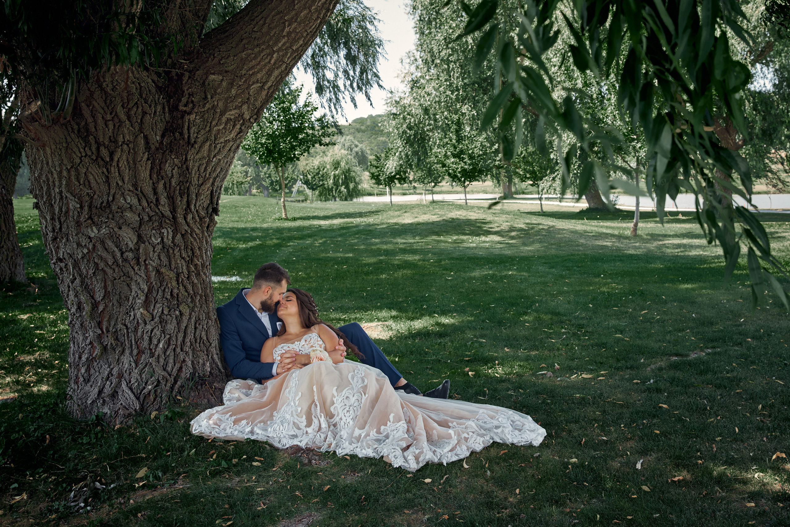 Свадебная фотосессия для Сергея и Анны в гольфклубе «Раевский»