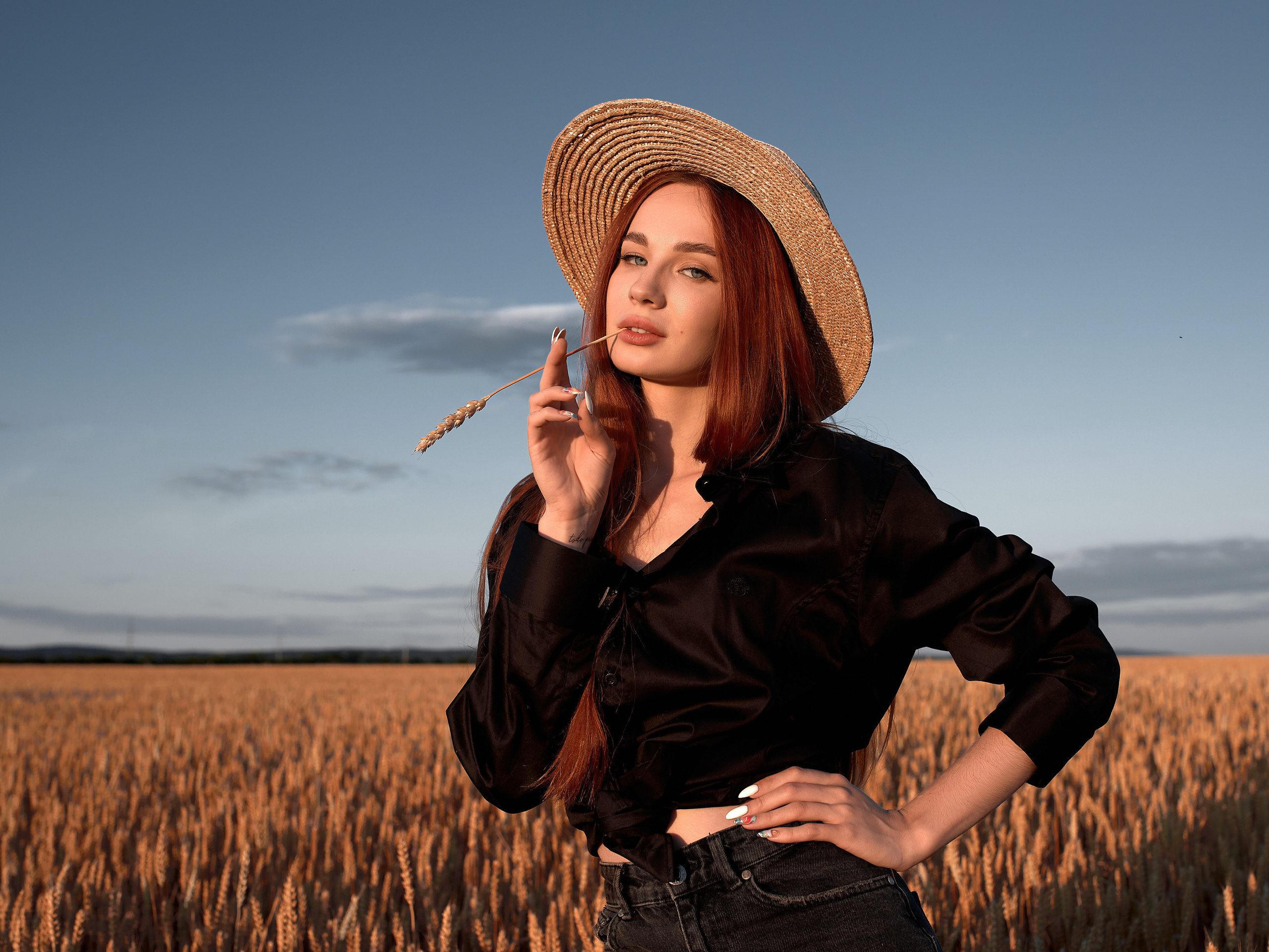 Индивидуальная фотосессия для Маши в поле пшеницы