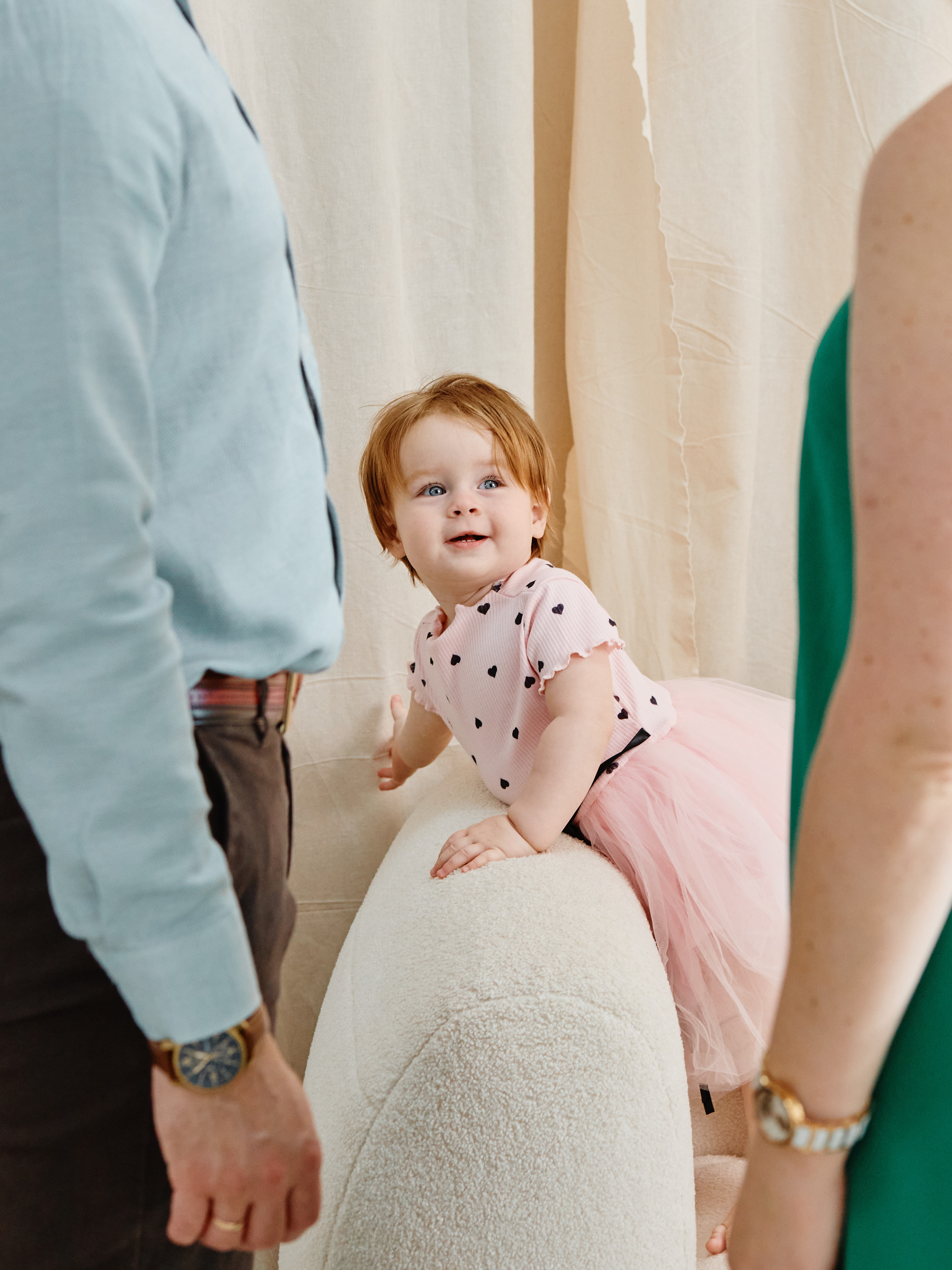 Семейная фотосессия в студии в честь дня рождения ребенка