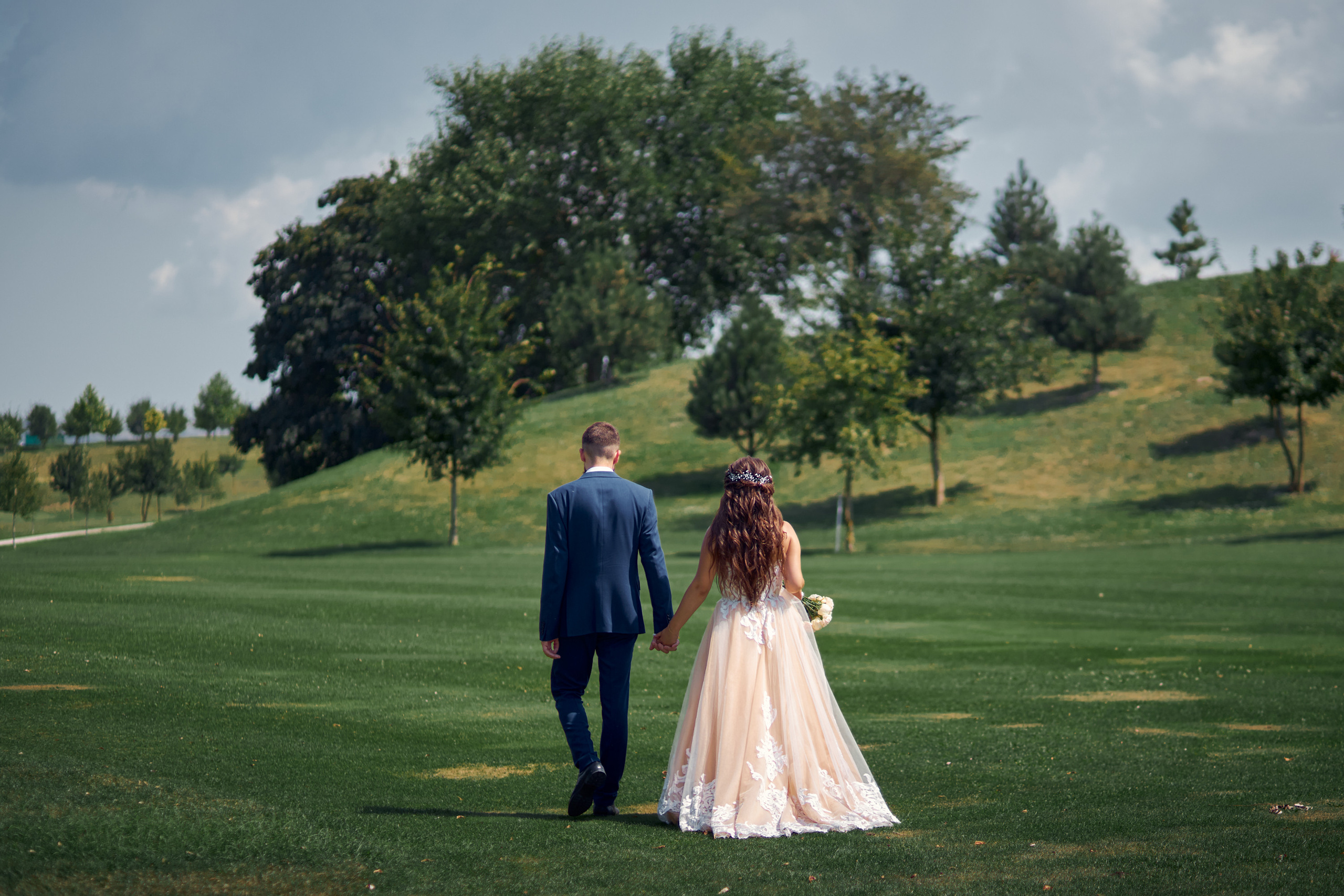 Свадебная фотосессия для Сергея и Анны в гольфклубе «Раевский»