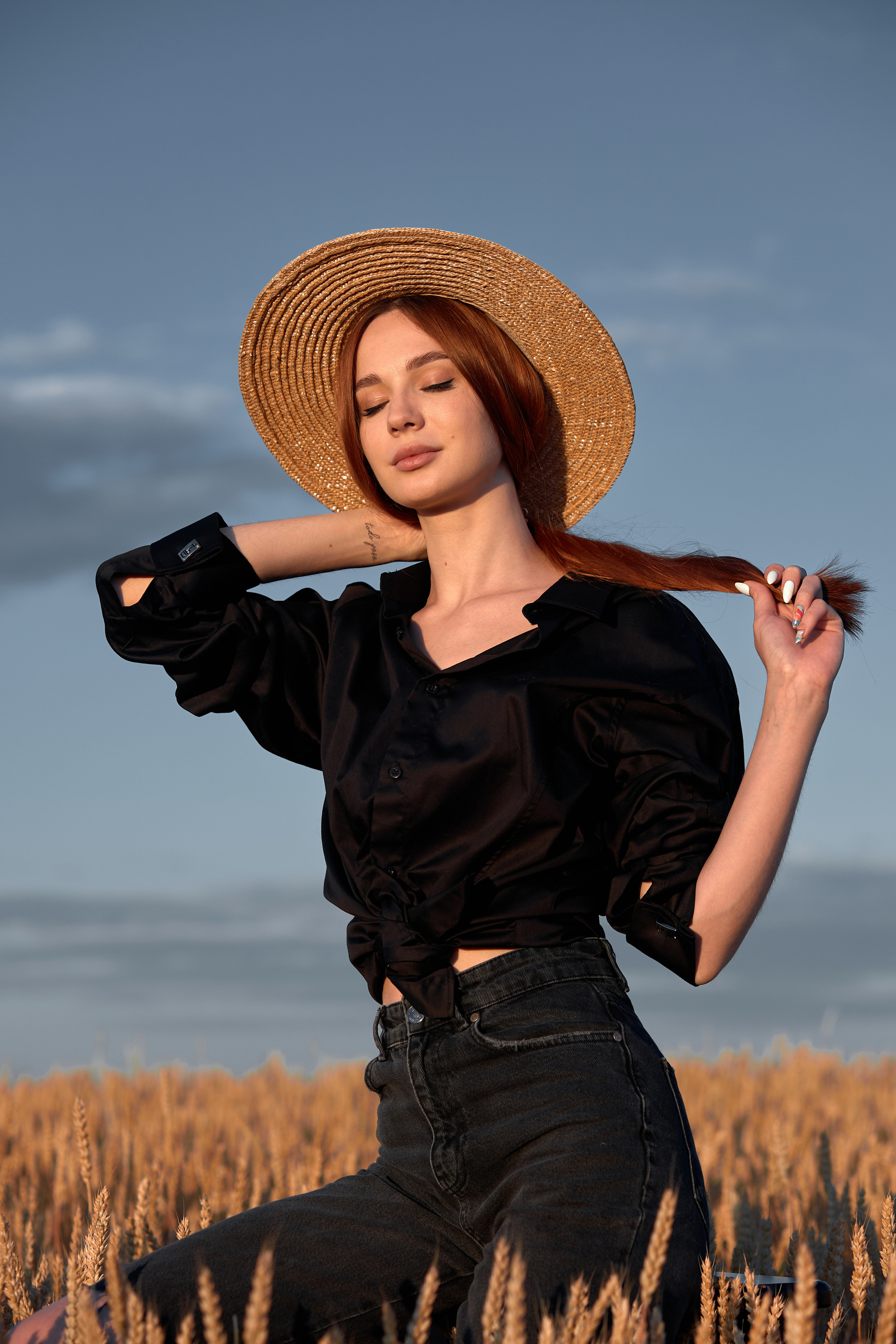 Индивидуальная фотосессия для Маши в поле пшеницы