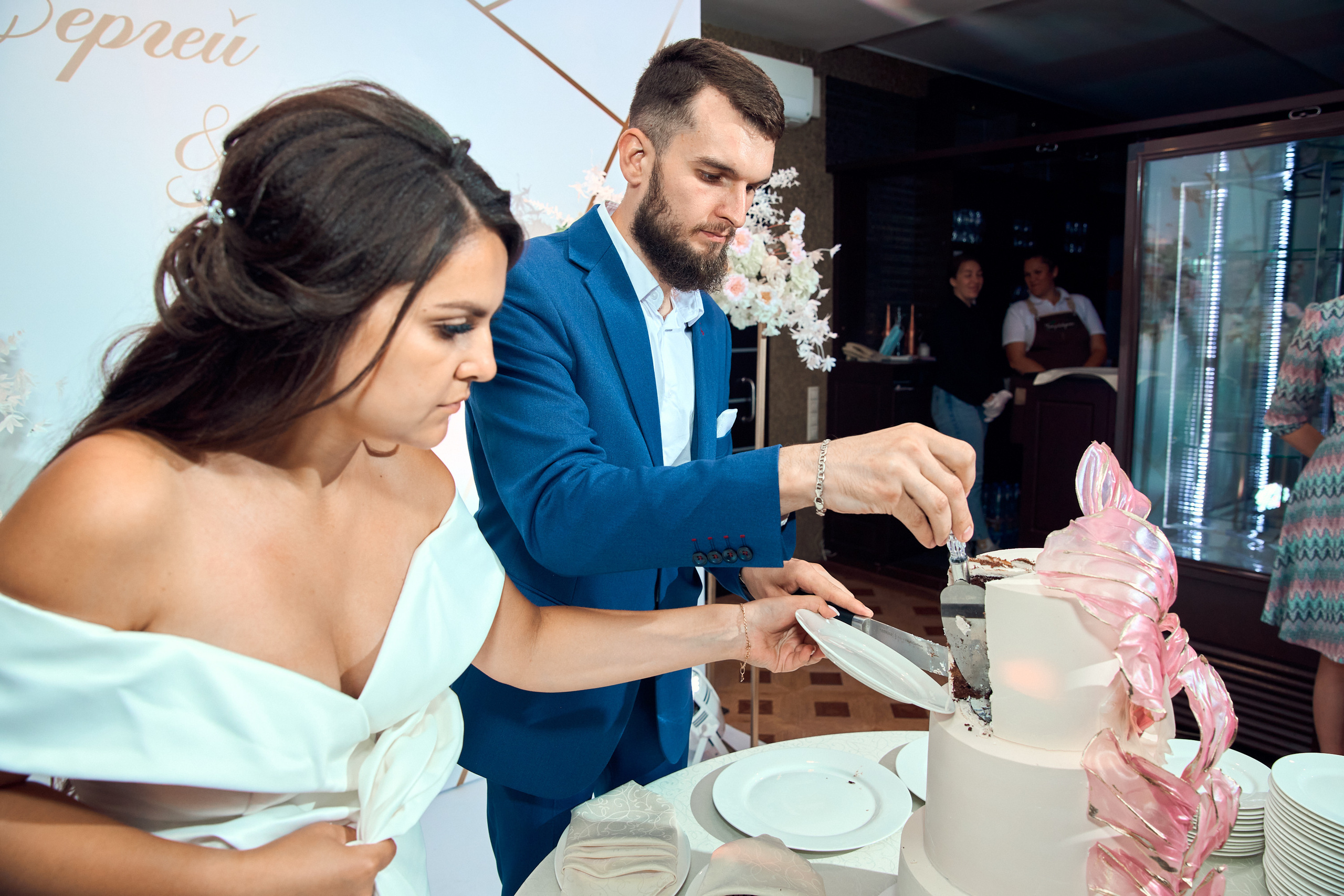 Свадебная фотосессия для Сергея и Анны в гольфклубе «Раевский»