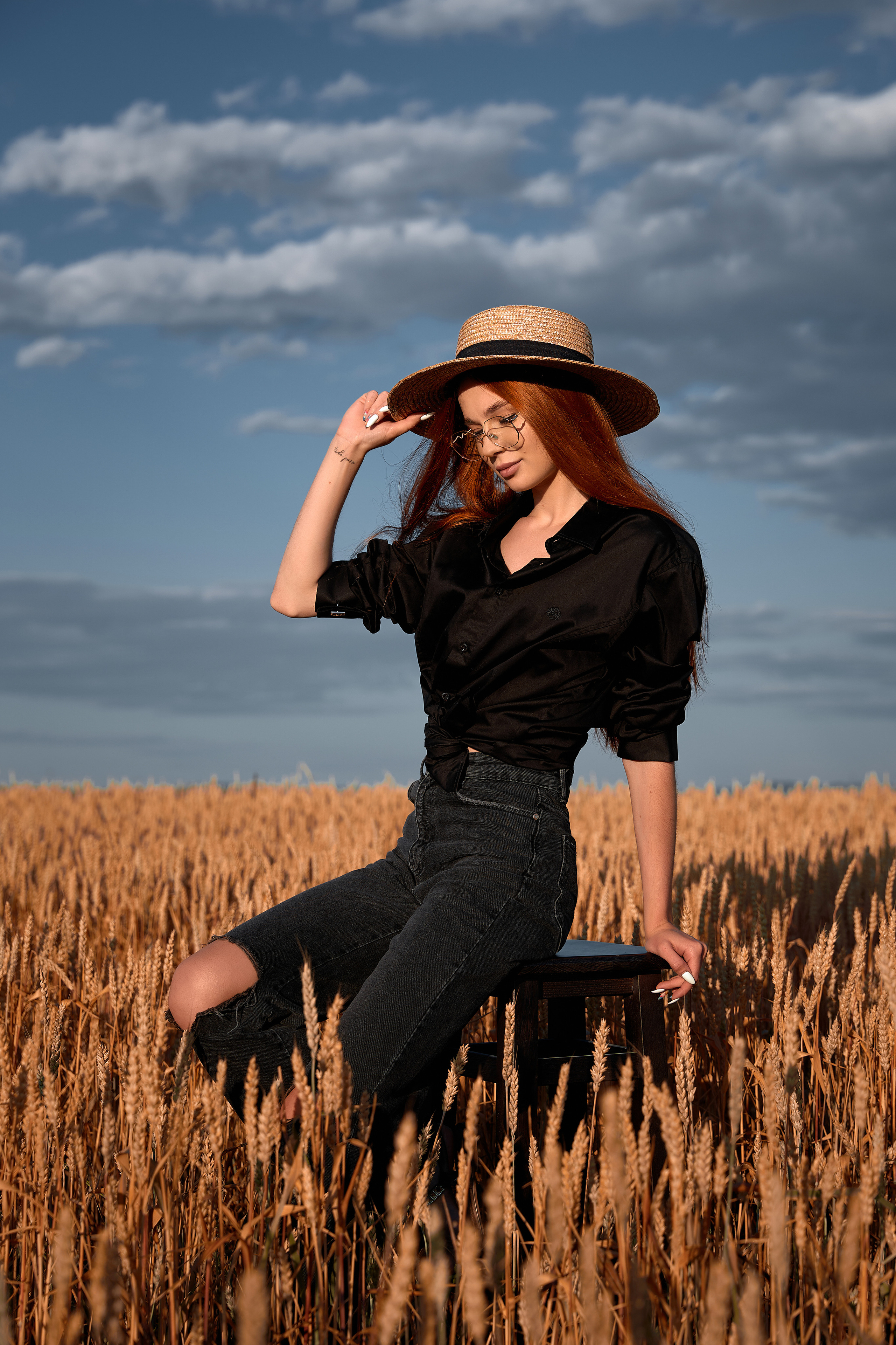 Индивидуальная фотосессия для Маши в поле пшеницы