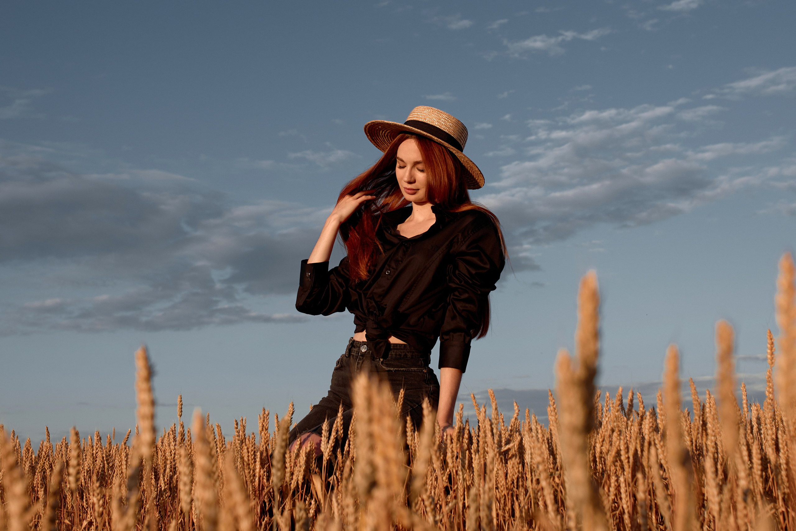 Индивидуальная фотосессия для Маши в поле пшеницы