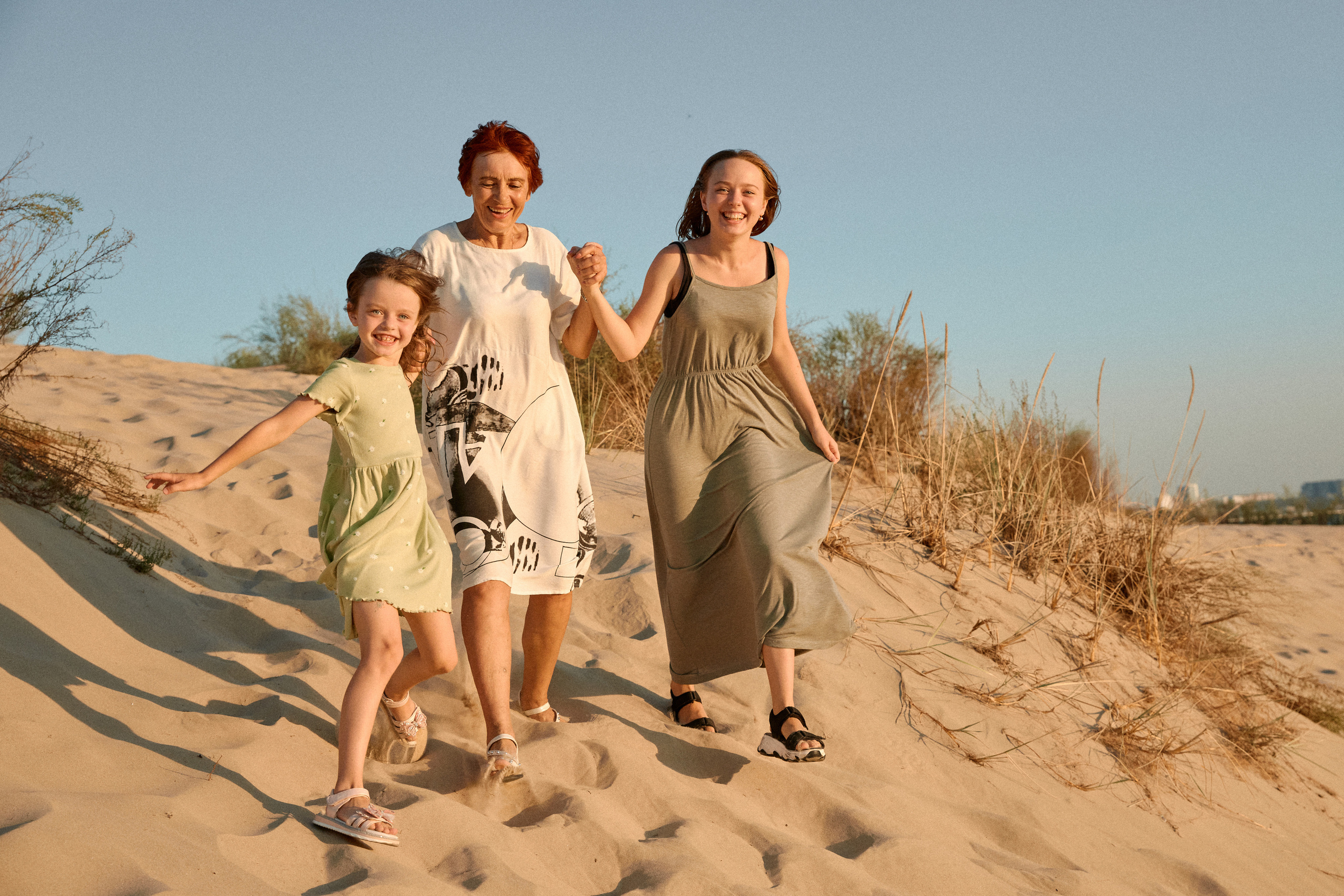 Семейная фотосессия на пляже возле санатория «Эллада»
