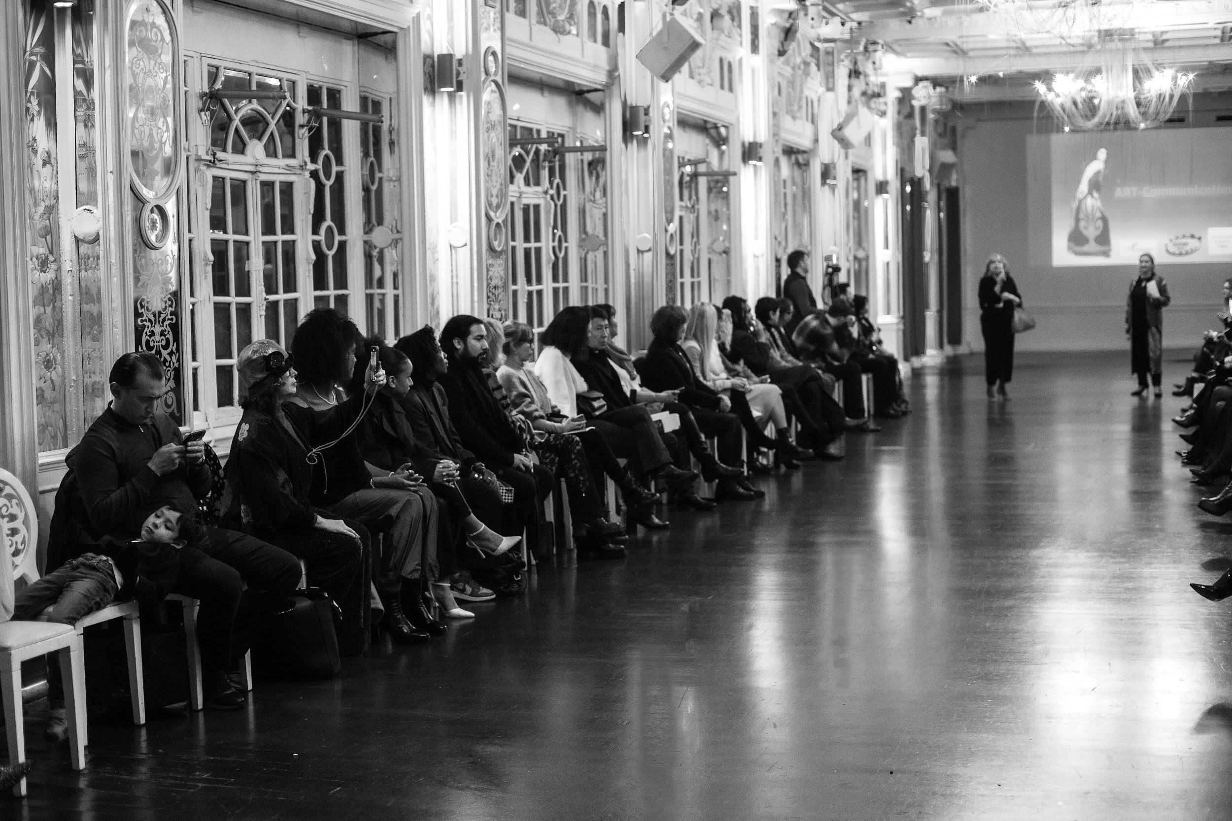 28/11/2023 «Saison Des Pommes», Париж. Журнал Камергер