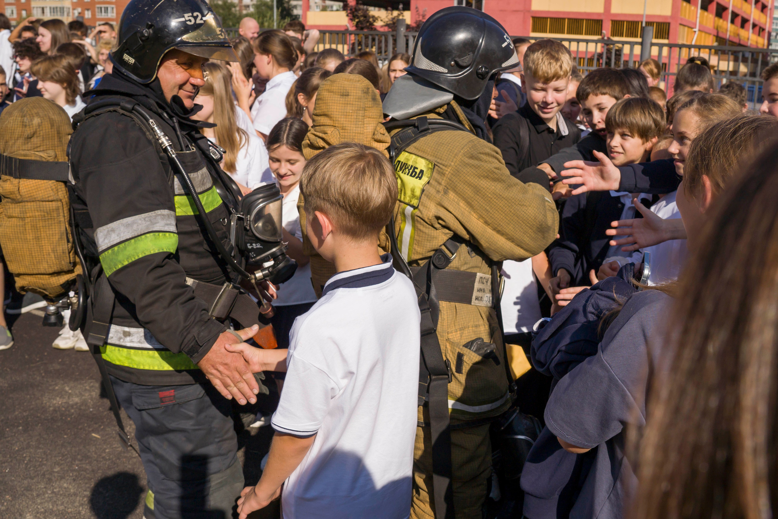 МЧС тренировка эвакуации в школе. Фотограф в Санкт-Петербурге. Репортажная и все съёмки для бизнеса