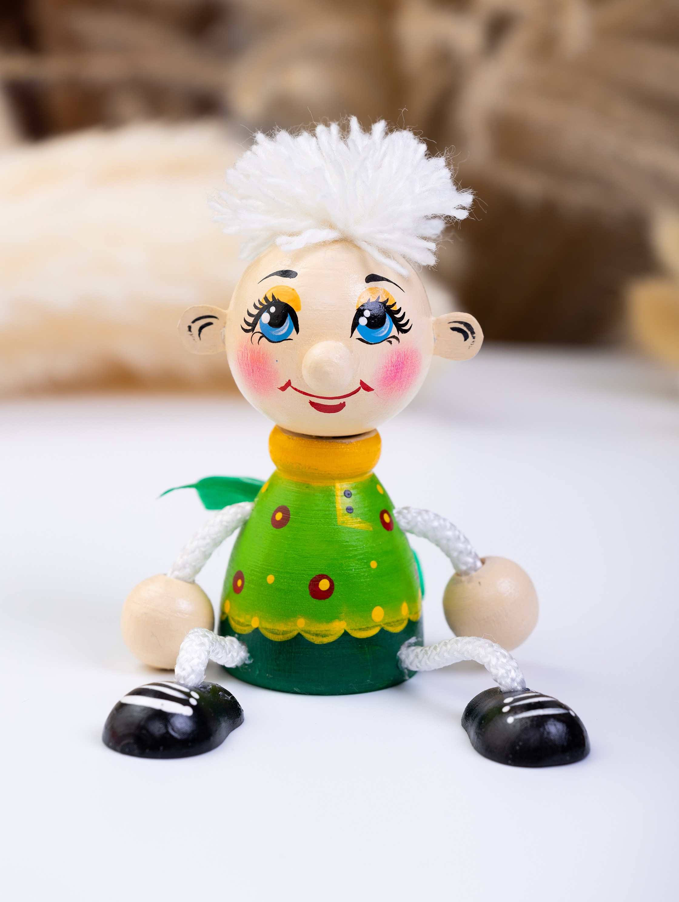 Деревянные игрушки ручной росписи. Фотостудия T-CUBE