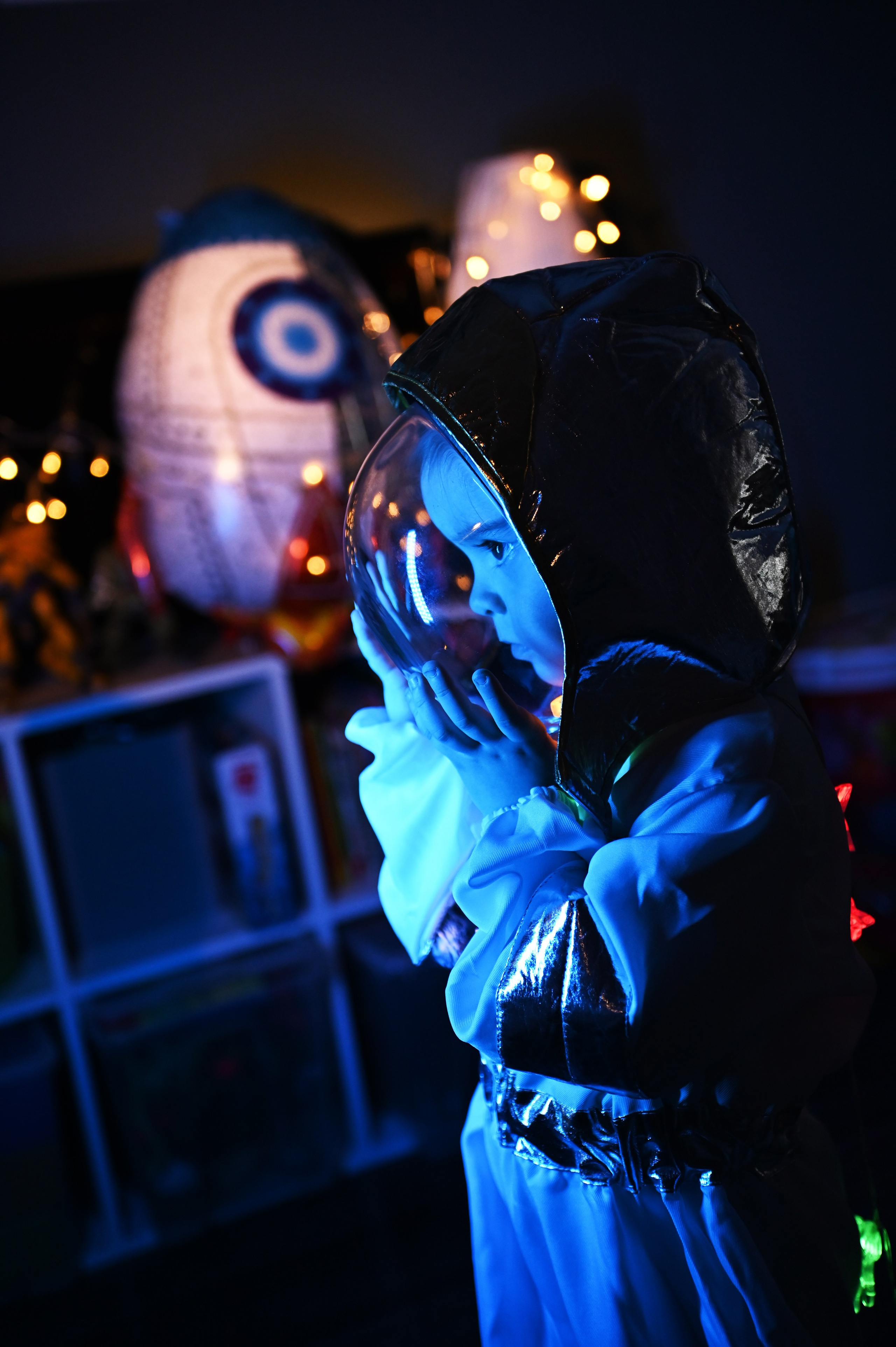 Детская на День космонавтики (домашняя). Свадебный, семейный, детский, контент фотограф в Омске Максим Ильин