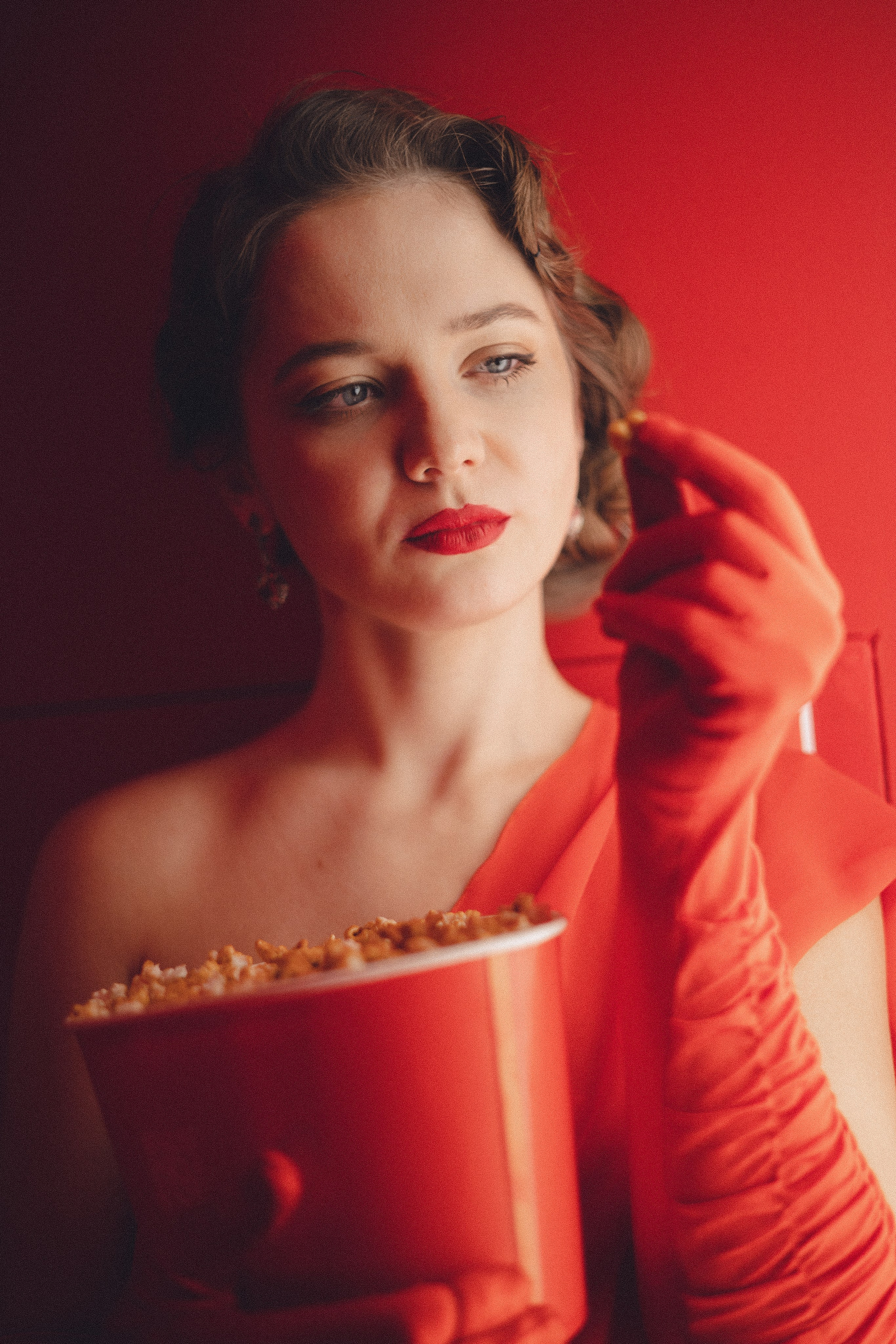 Стильная фотосессия для девушки в Санкт-Петербурге. Фотограф в Санкт-Петербурге Осокина Елизавета