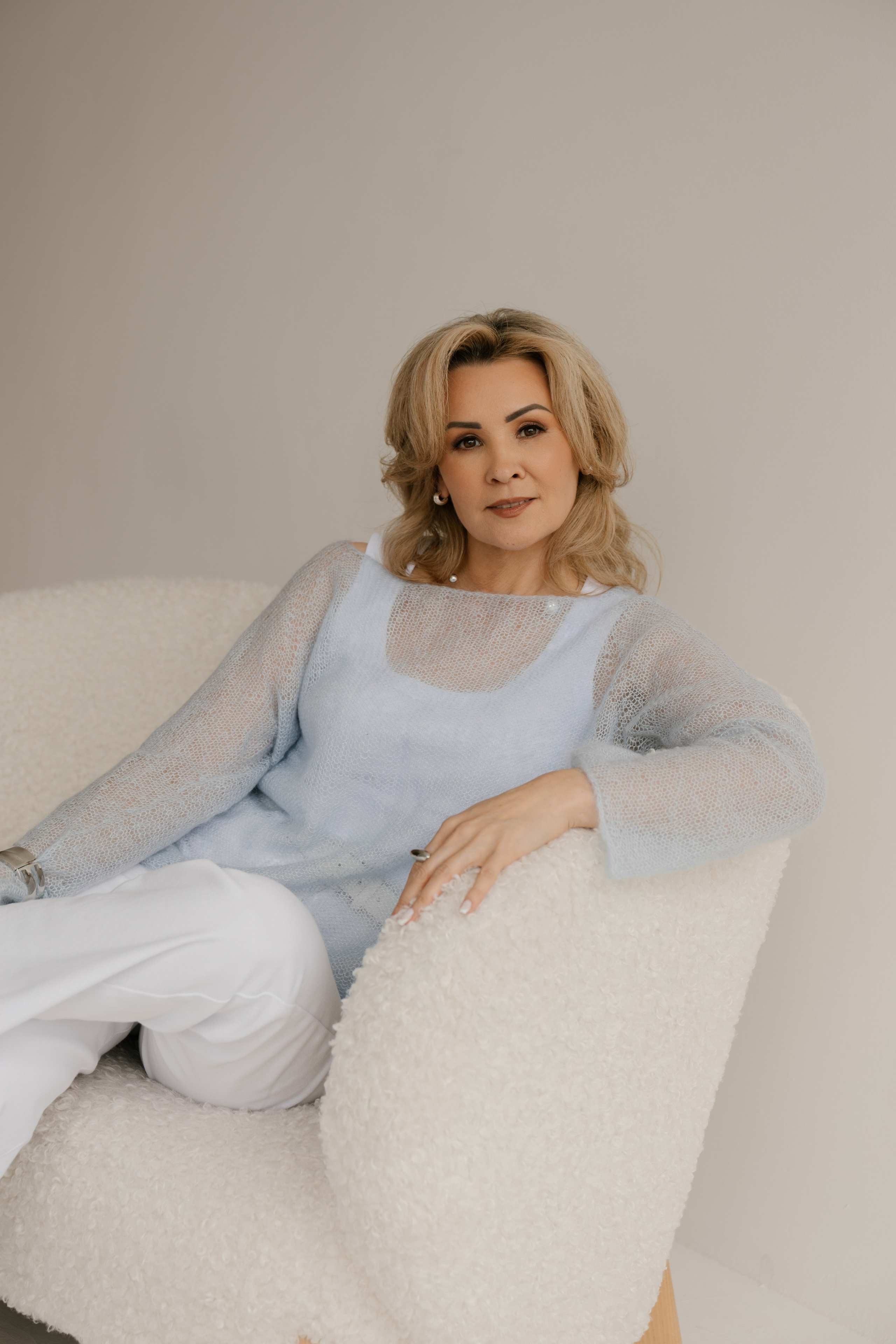 Вита Овчинникова. Фотограф в Новосибирске. Снимаю женские портреты, контент для блогеров и брендов