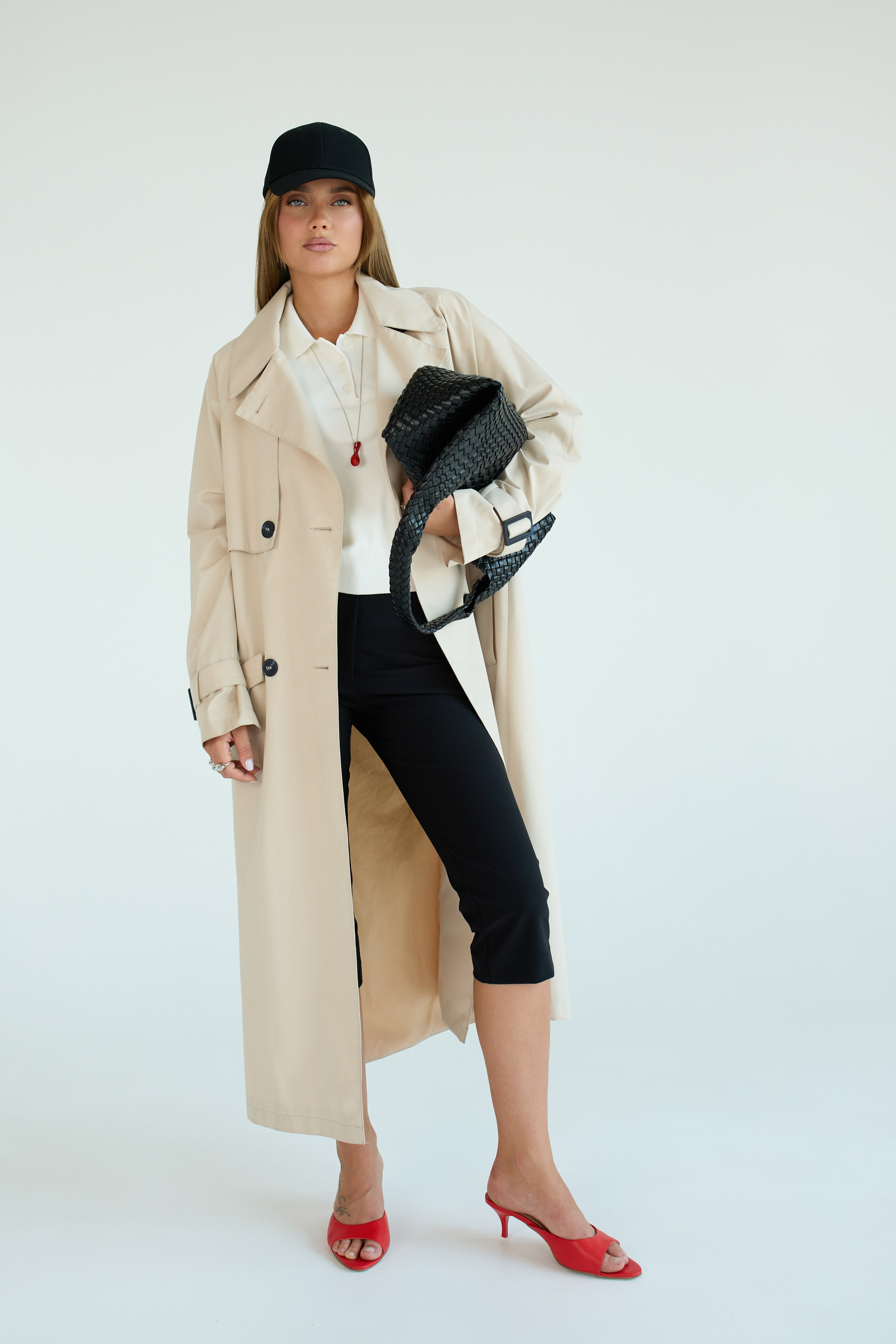 Ты в студии. Вита Овчинникова. Фотограф в Новосибирске. Снимаю женские портреты, контент для блогеров и брендов