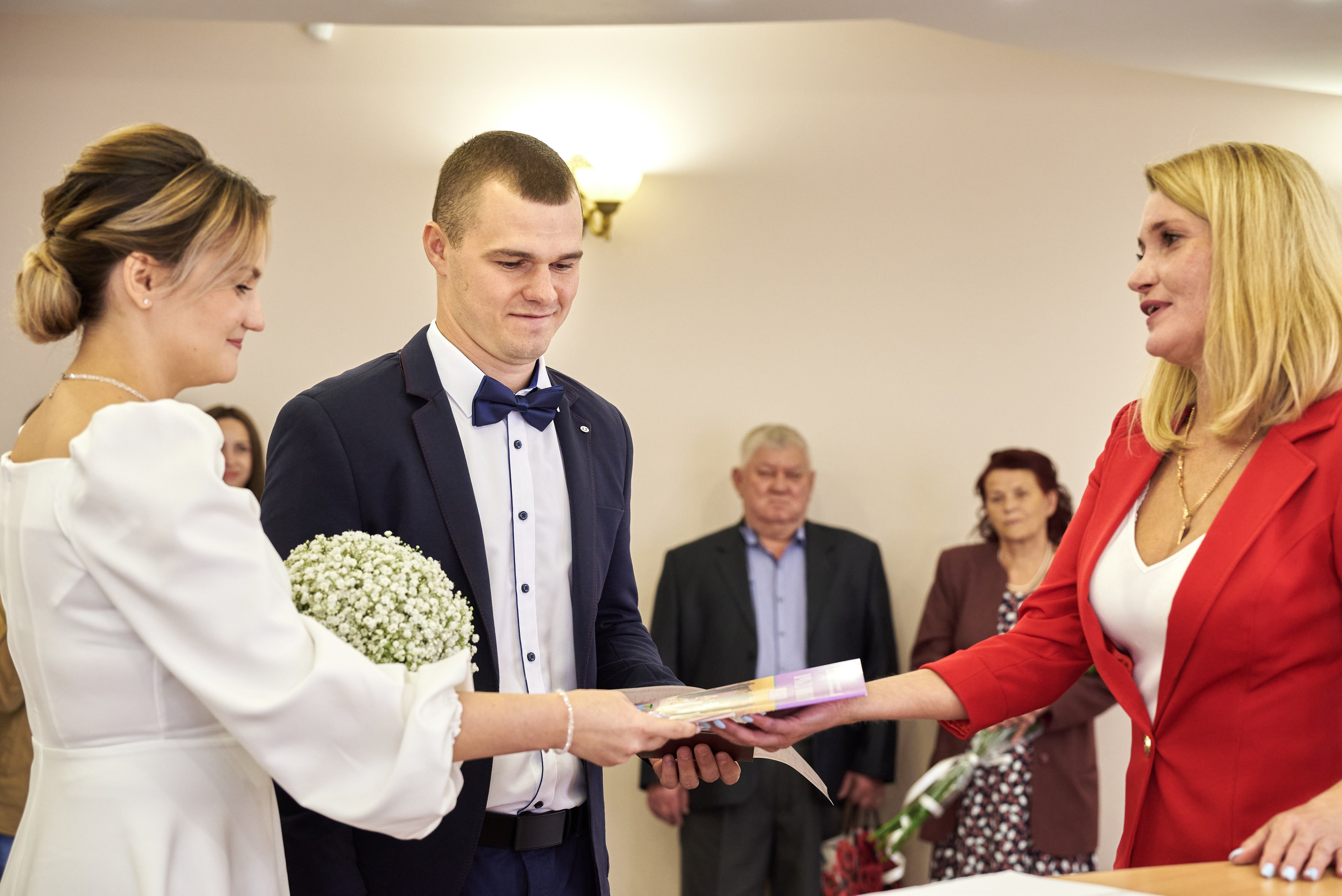 Фотограф Давыдов Алексей в Старом Осколе, фотосесия свадьбы. Профессиональный фотограф Старый Оскол, Губкин — свадьба, венчание, крещение, юбилей и день рождения