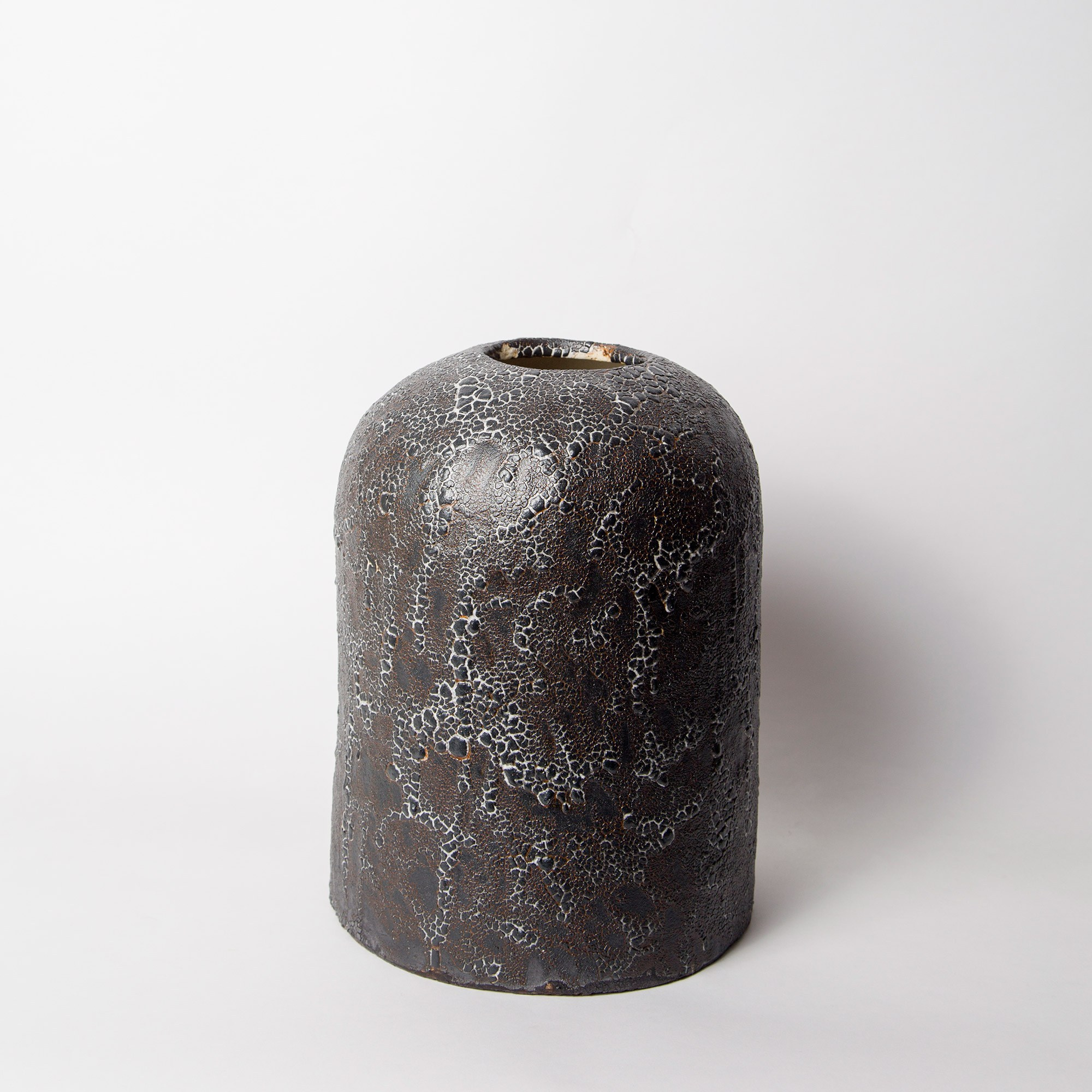 Coal. Художник керамист Вика Уйстрайх