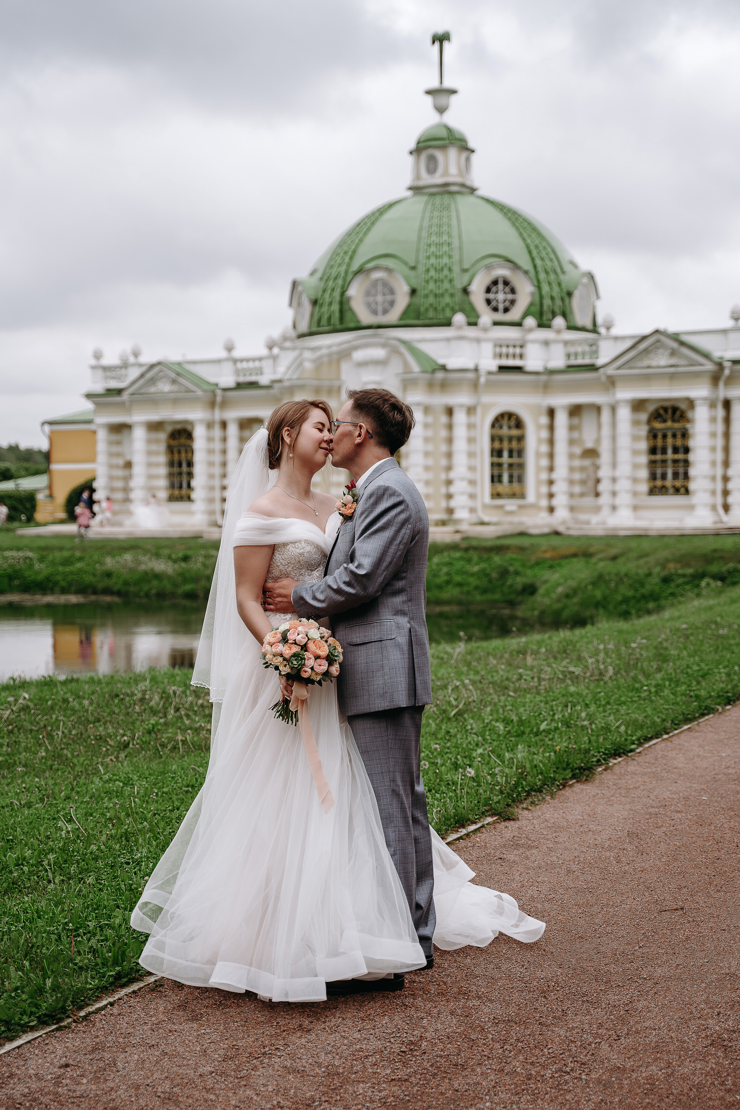 Свадебная фотосессия в усадьбе Кусково (свадьба в усадьбе Кусково)