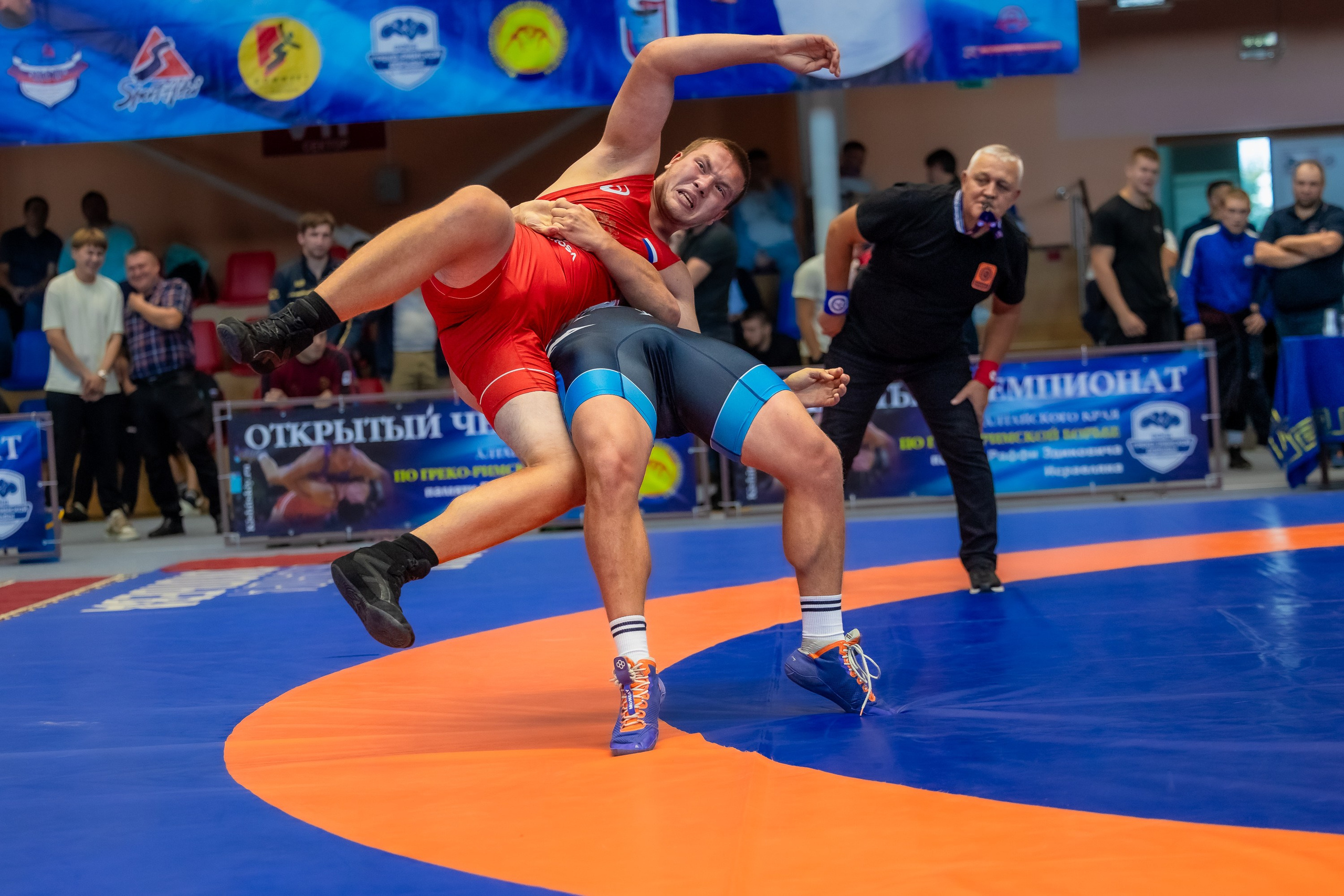 IX чемпионат Алтайского края по греко-римской борьбе. Репортажный фотограф в Барнауле Владимир Игнатов