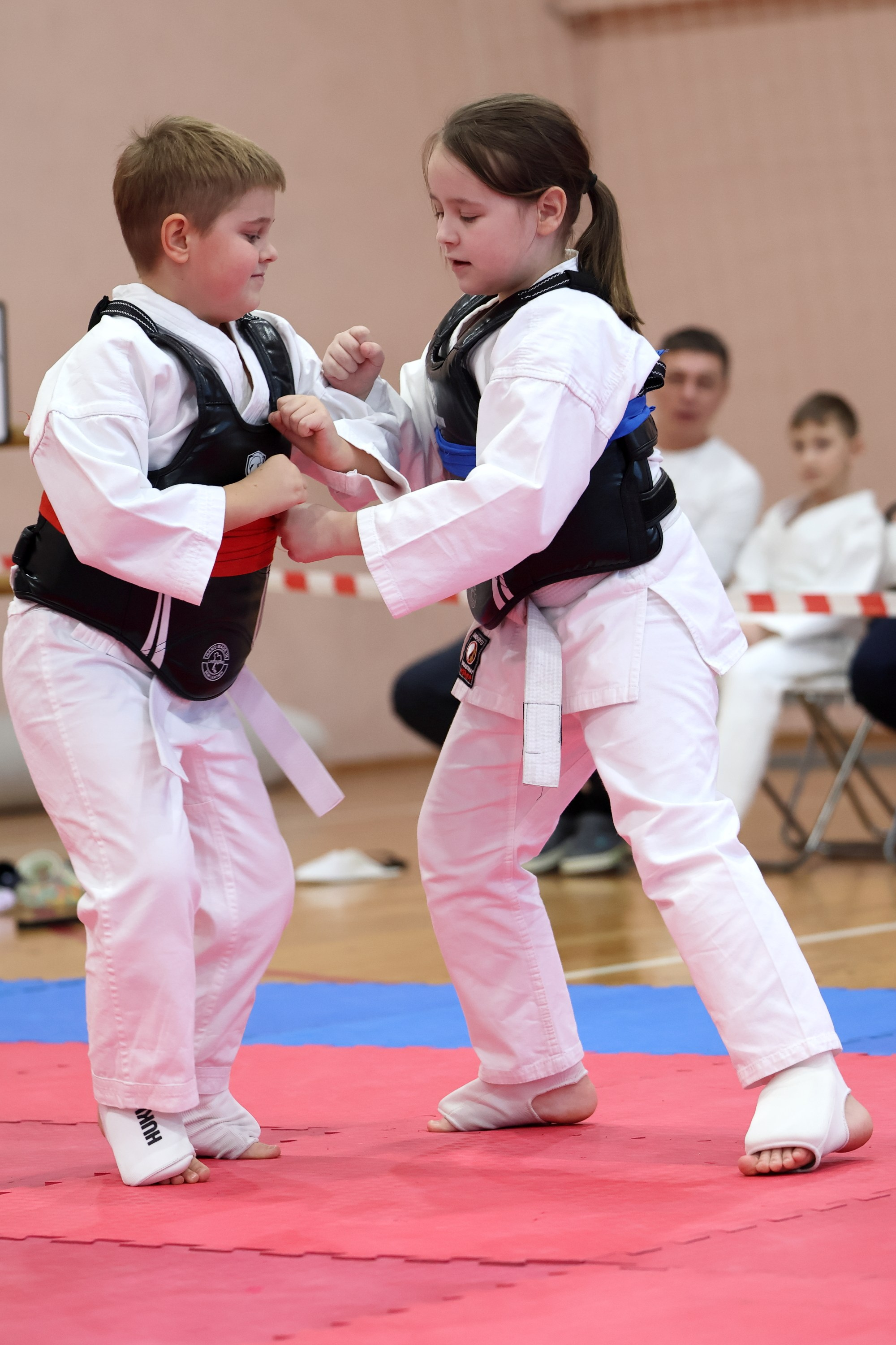 Соревнования по КУМИТЭ: Бои в жилетах. Спортивный и репортажный фотограф Ермакова Светлана