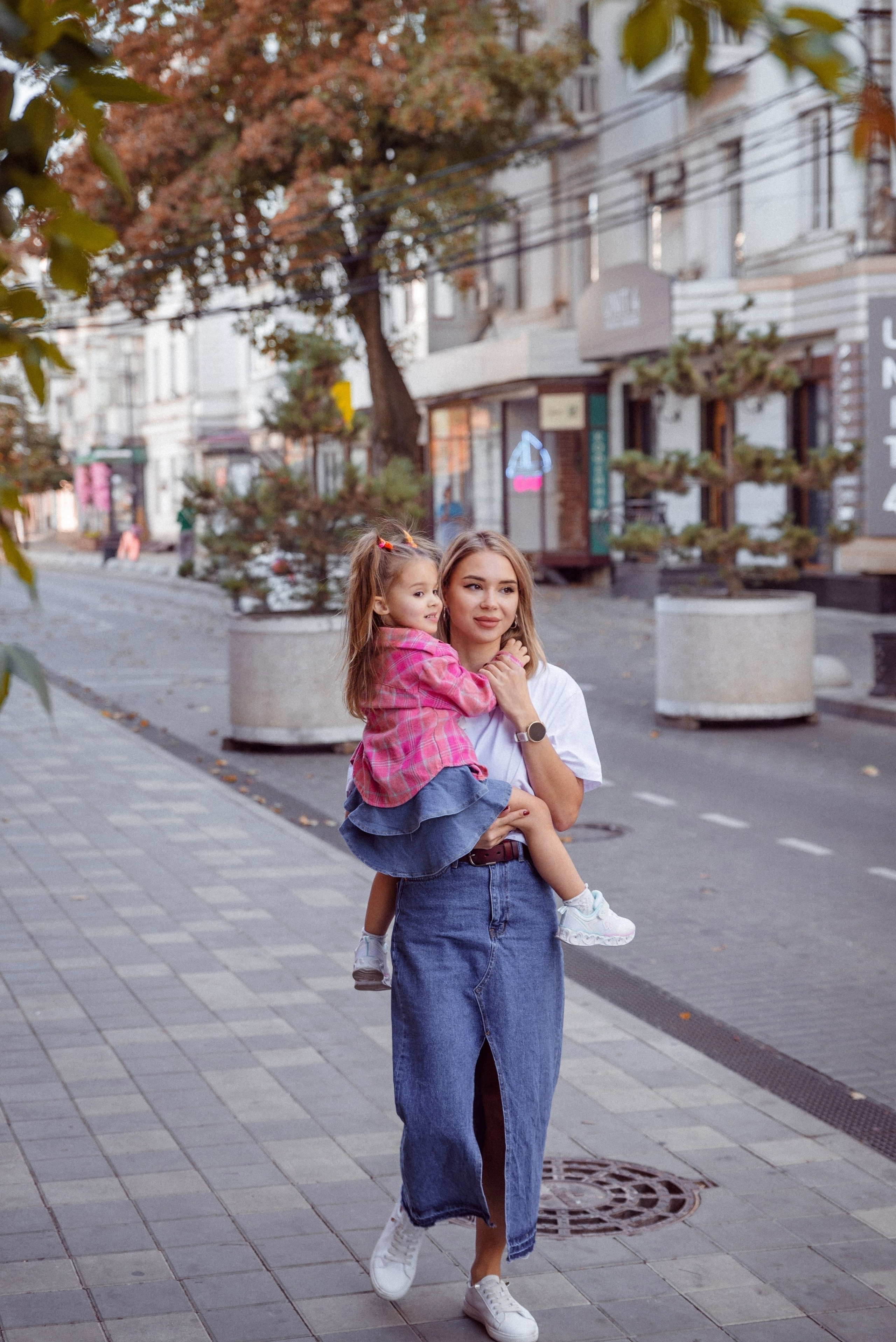 Городские прогулки с детками. Семейный Фотограф в Краснодаре и крае